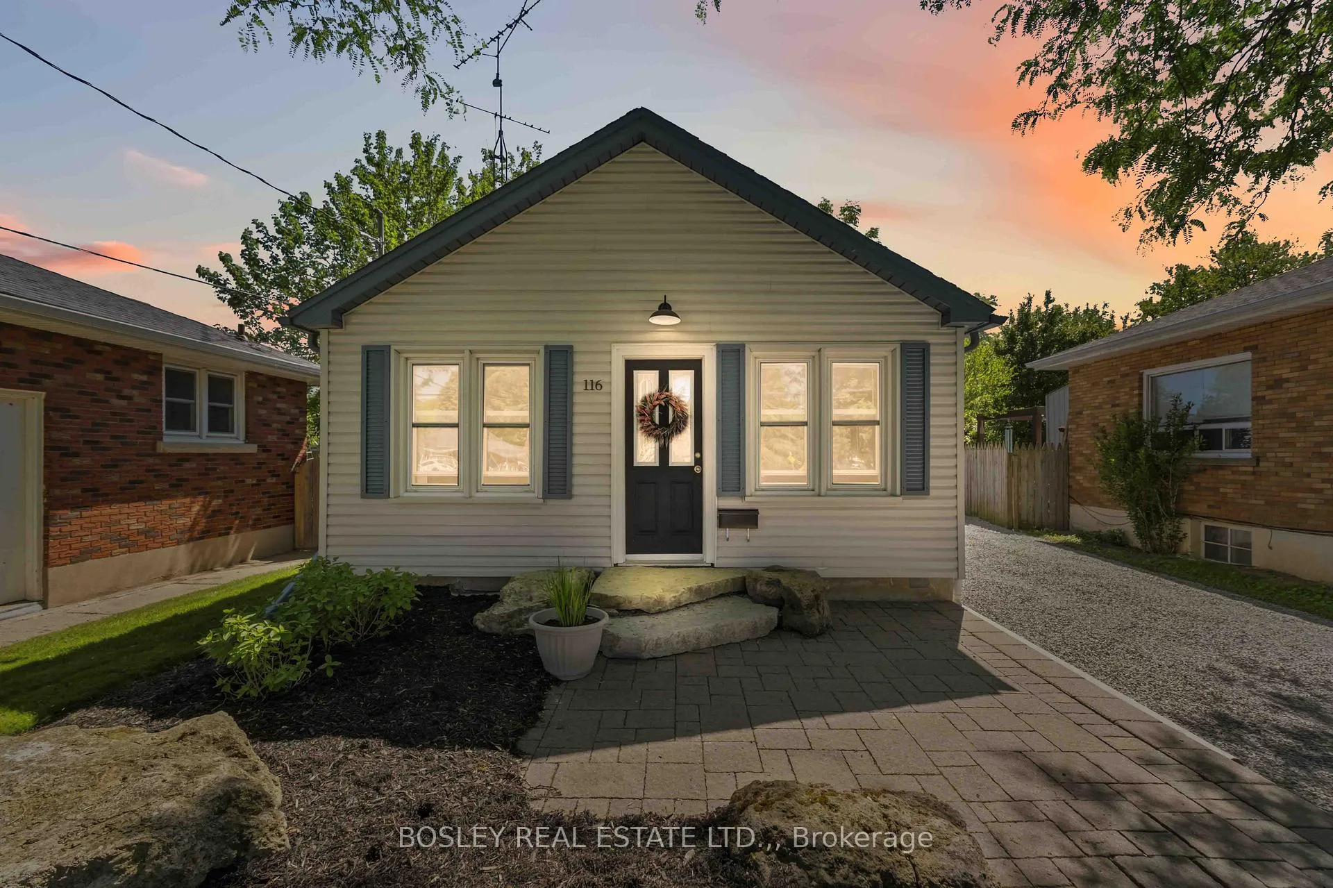 Photo 6 of 116 Haig Street, St. Catharines, Haig — HOMEH