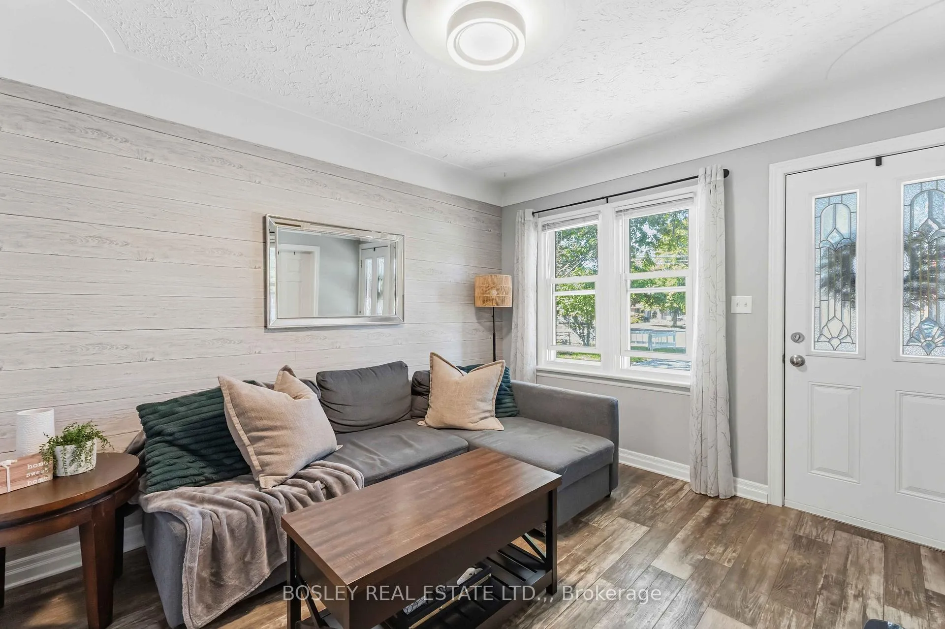 Photo 9 of 116 Haig Street, St. Catharines, Haig — HOMEH