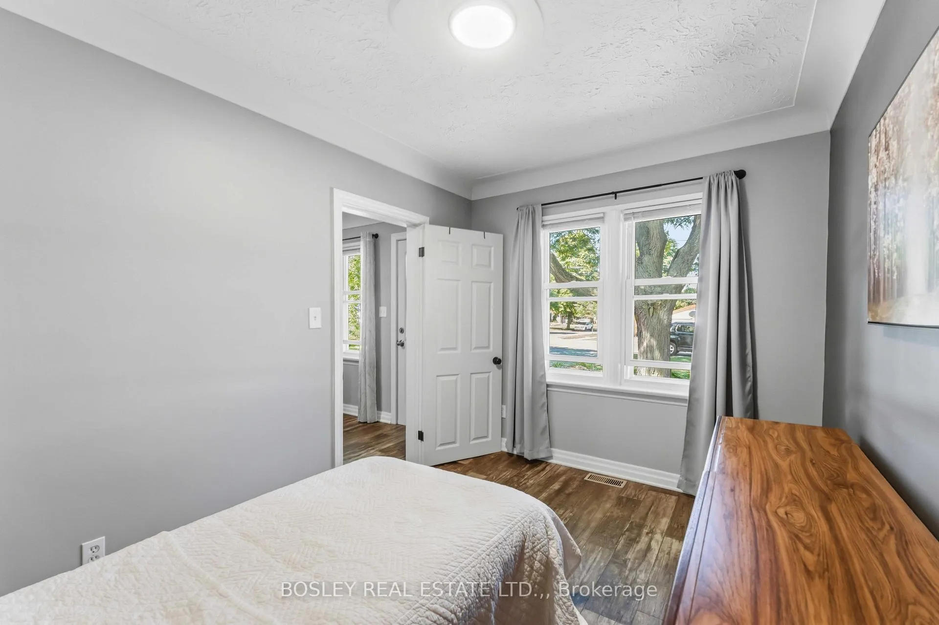Photo 18 of 116 Haig Street, St. Catharines, Haig — HOMEH