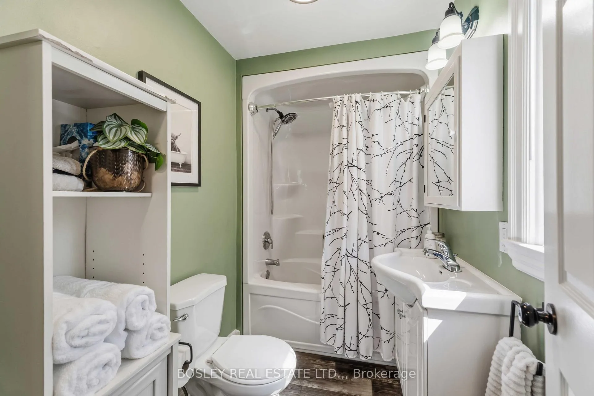 Photo 22 of 116 Haig Street, St. Catharines, Haig — HOMEH