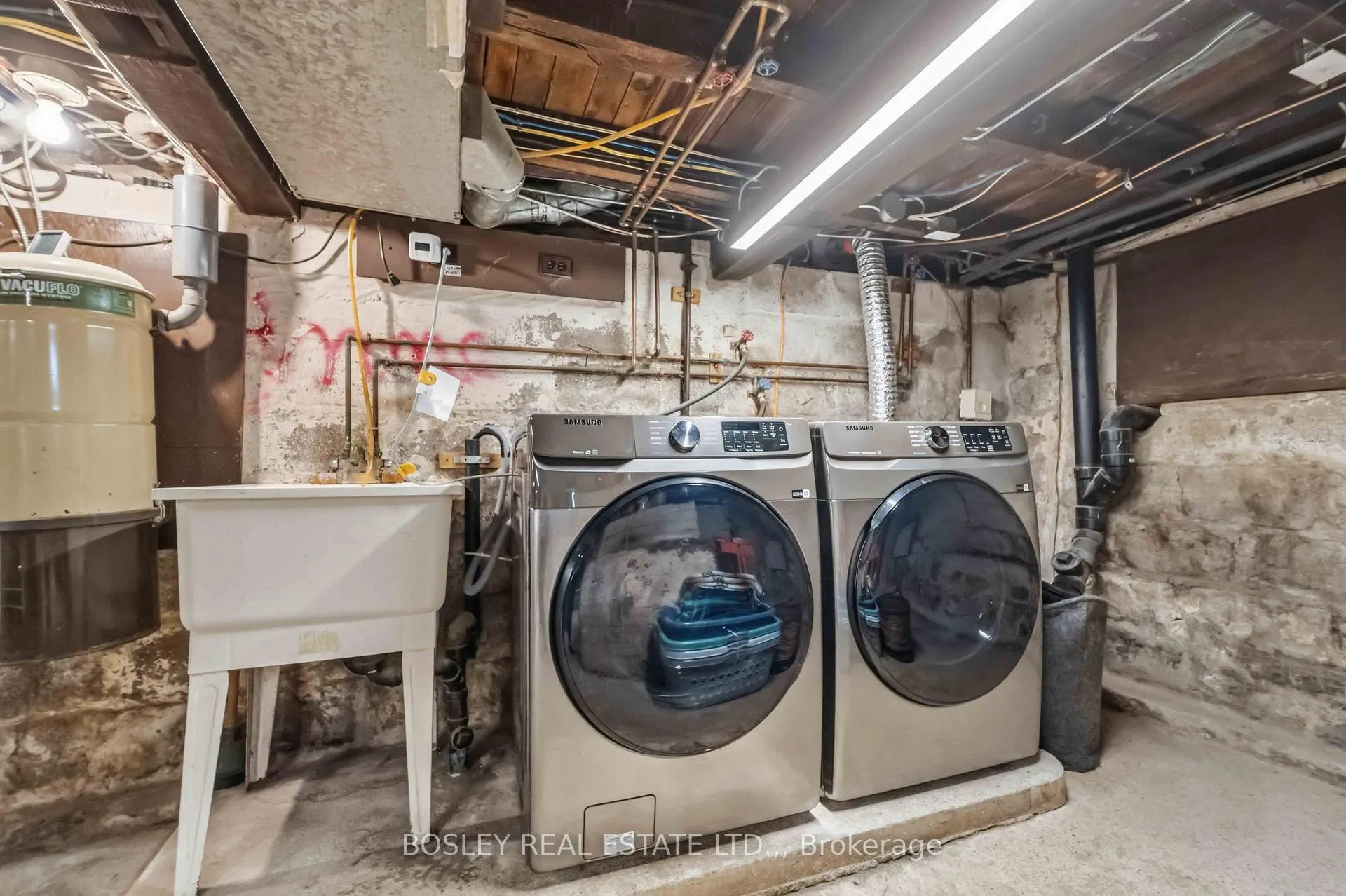 Photo 26 of 116 Haig Street, St. Catharines, Haig — HOMEH