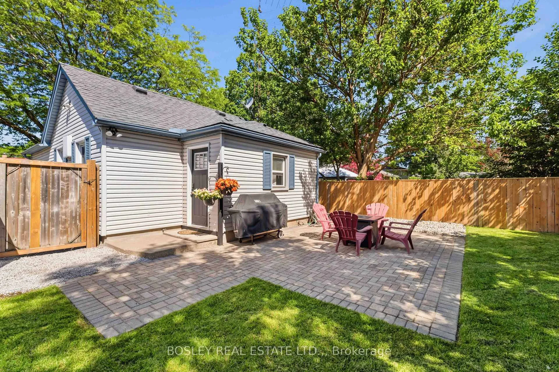Photo 31 of 116 Haig Street, St. Catharines, Haig — HOMEH