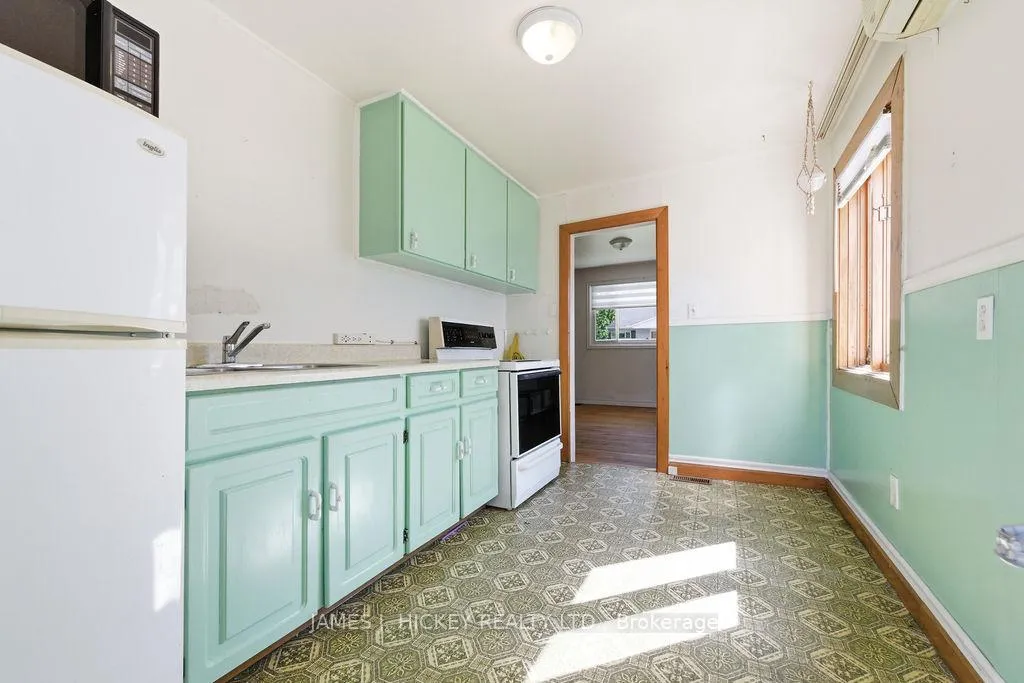 Photo 7 of 6 Hillcrest Avenue, Deep River — HOMEH