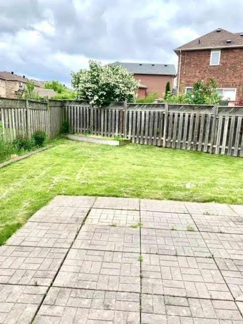 Photo 25 of 66 Oasis Boulevard, Scarborough, Rouge — HOMEH