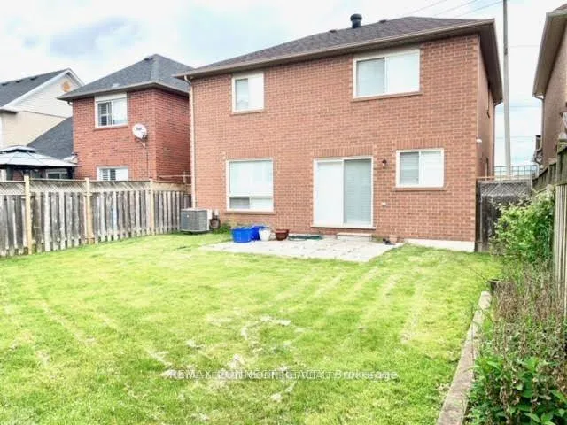 Photo 26 of 66 Oasis Boulevard, Scarborough, Rouge — HOMEH