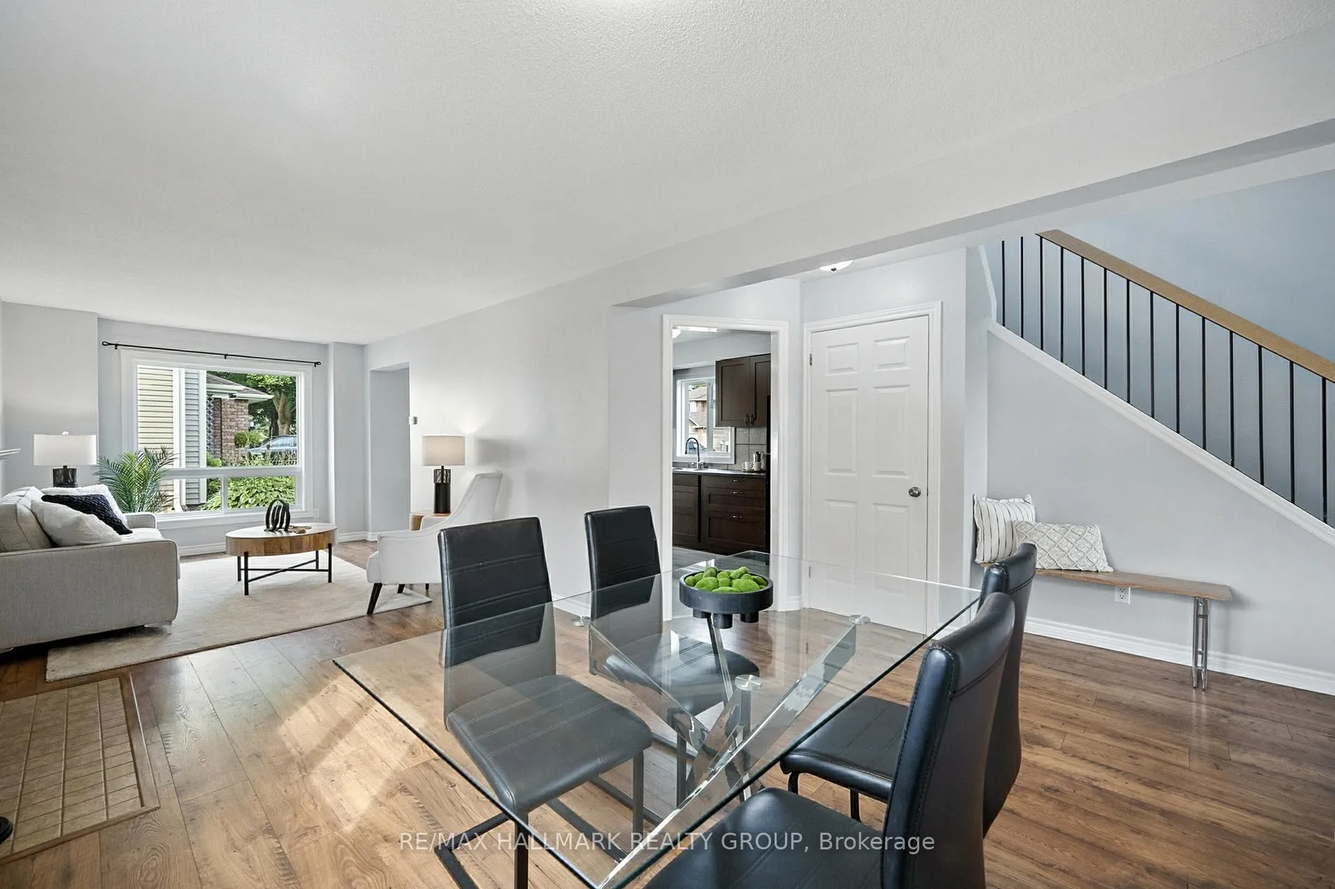 Photo 6 of 55 Fair Oaks Crescent, Ottawa, Craig Henry/Woodvale — HOMEH