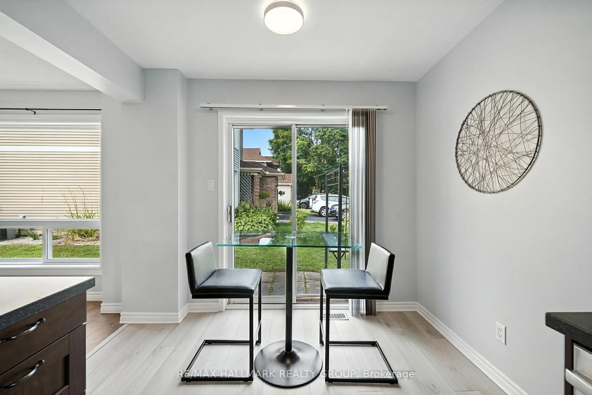 Photo 11 of 55 Fair Oaks Crescent, Ottawa, Craig Henry/Woodvale — HOMEH