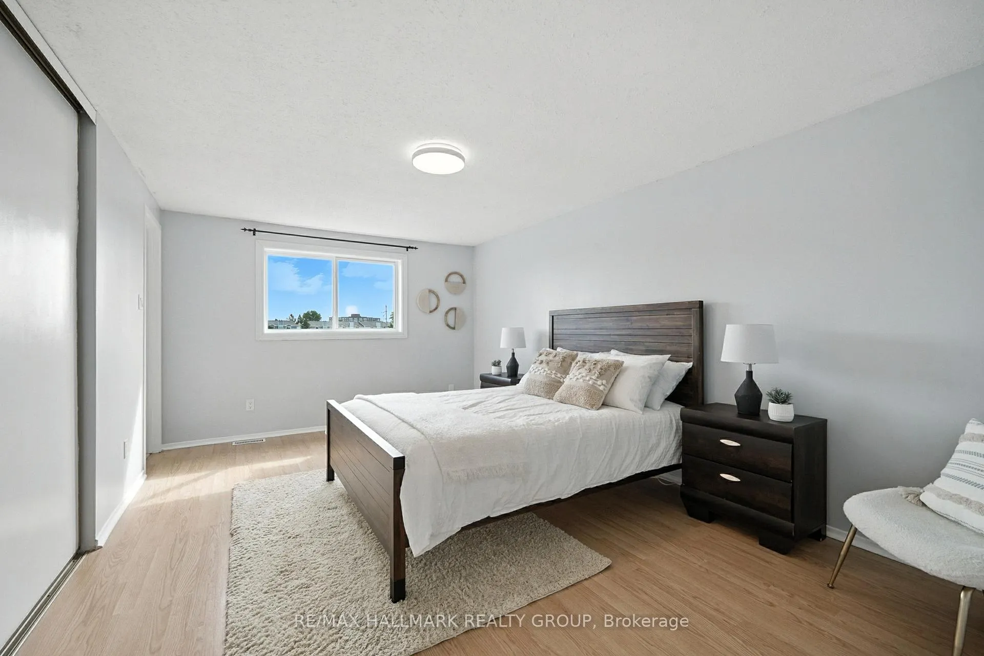 Photo 17 of 55 Fair Oaks Crescent, Ottawa, Craig Henry/Woodvale — HOMEH