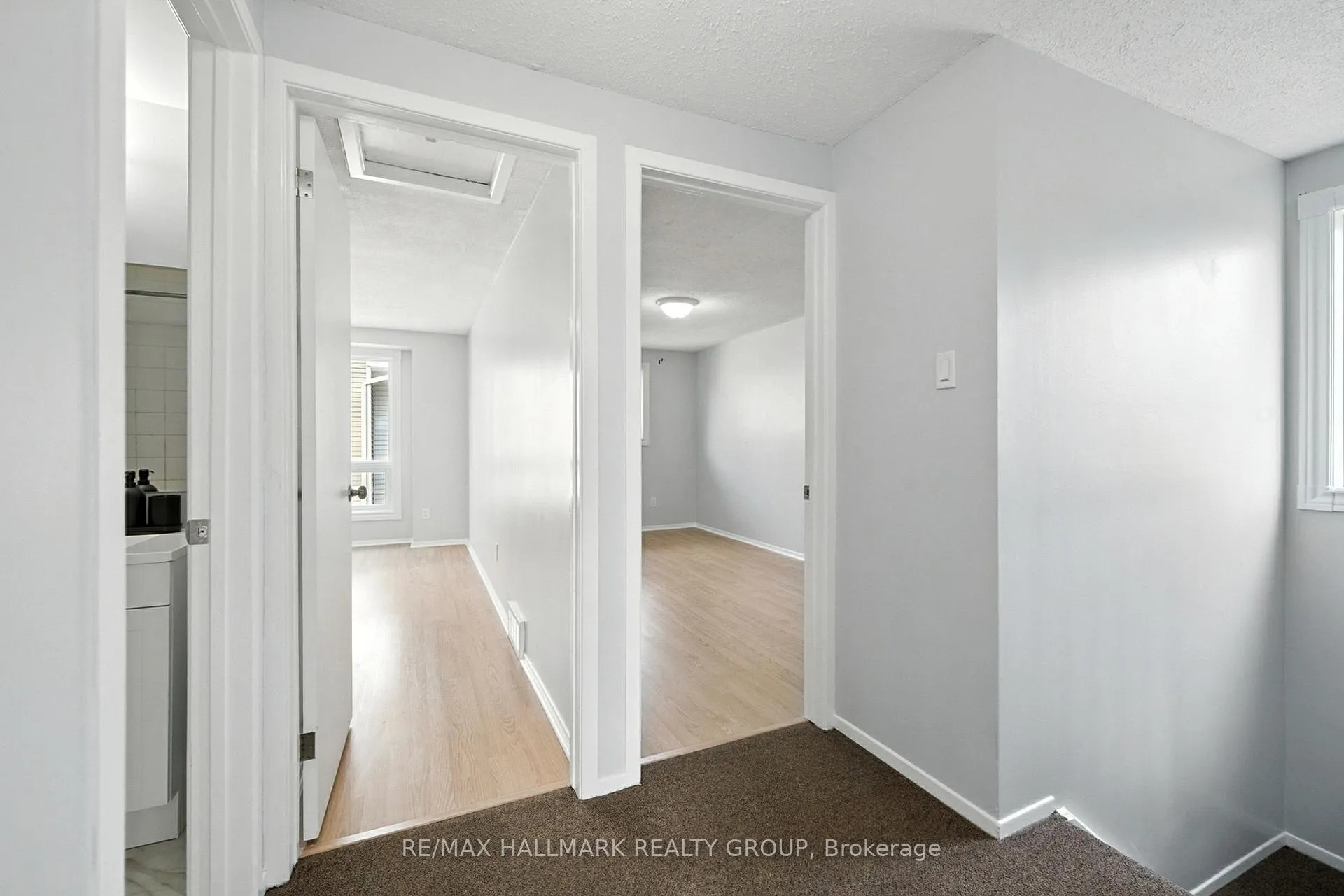 Photo 19 of 55 Fair Oaks Crescent, Ottawa, Craig Henry/Woodvale — HOMEH