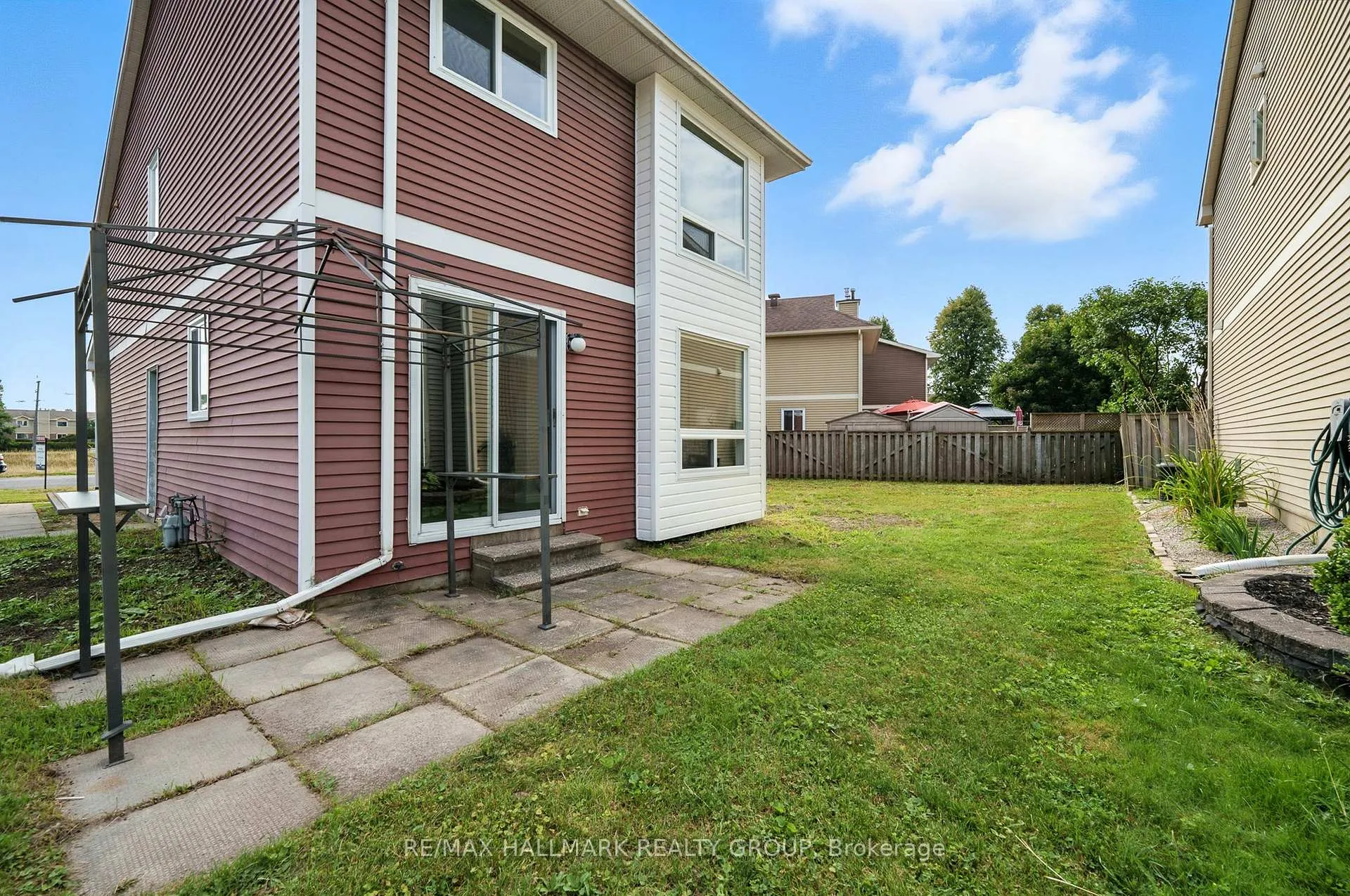Photo 27 of 55 Fair Oaks Crescent, Ottawa, Craig Henry/Woodvale — HOMEH