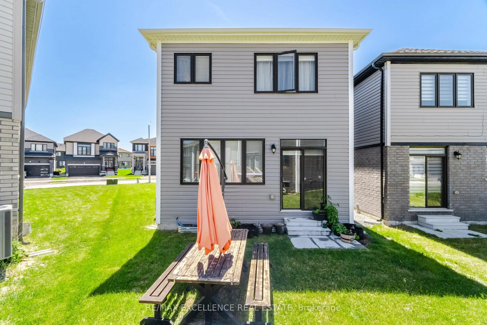 Photo 49 of 12 Selection Heights, Thorold, Rolling Meadows — HOMEH