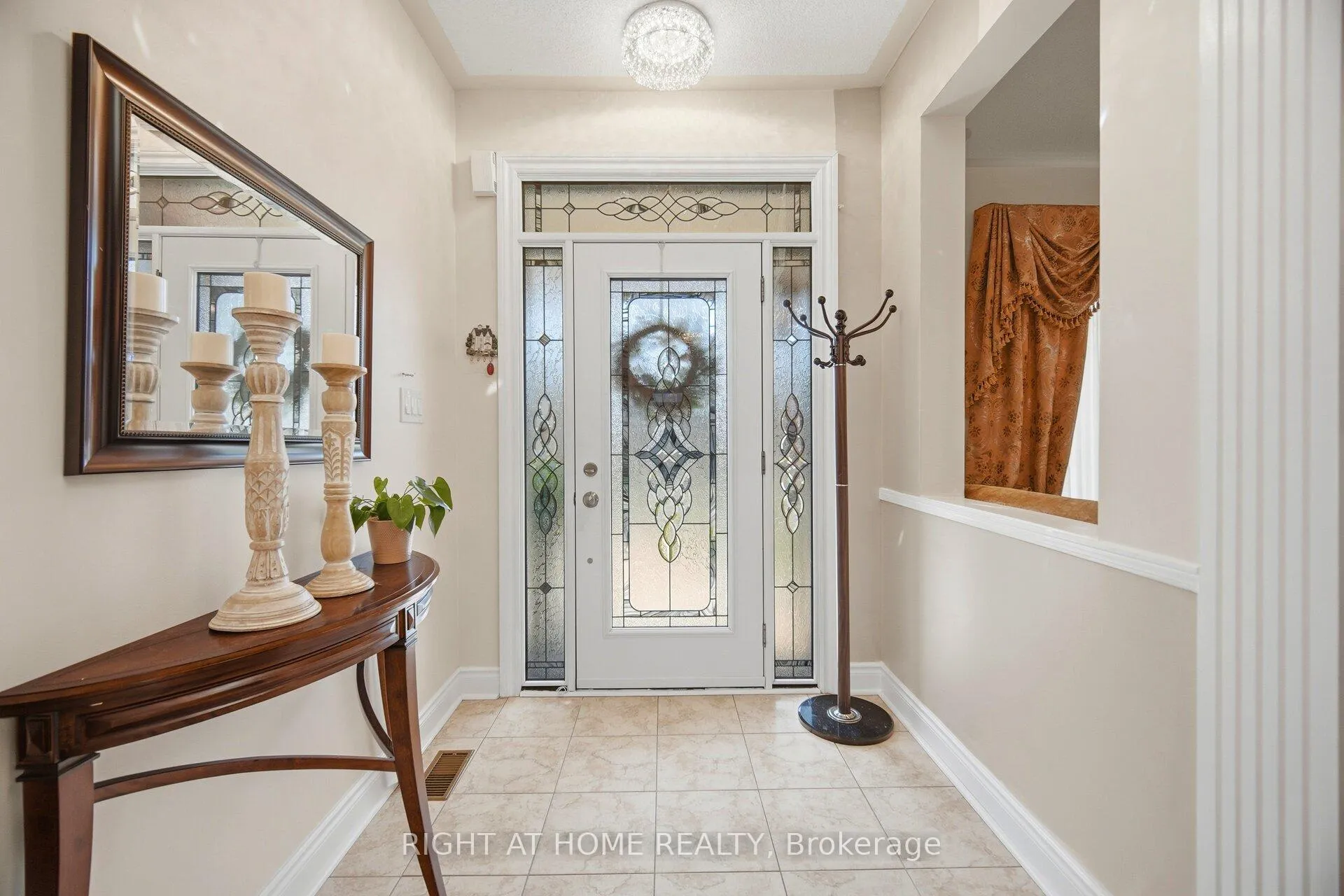 Photo 4 of 1021 Hemstreet Crescent, Milton, Clarke — HOMEH