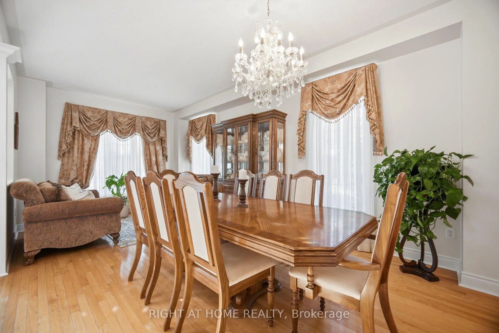 Photo 6 of 1021 Hemstreet Crescent, Milton, Clarke — HOMEH