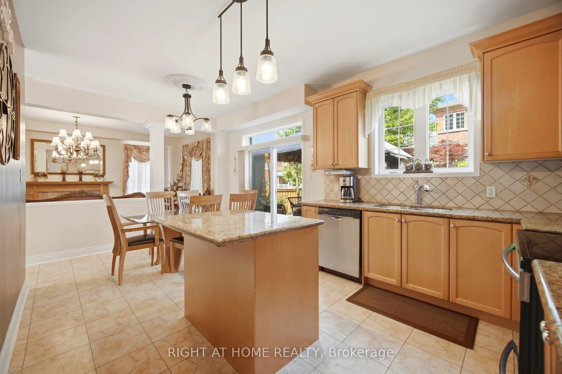 Photo 15 of 1021 Hemstreet Crescent, Milton, Clarke — HOMEH