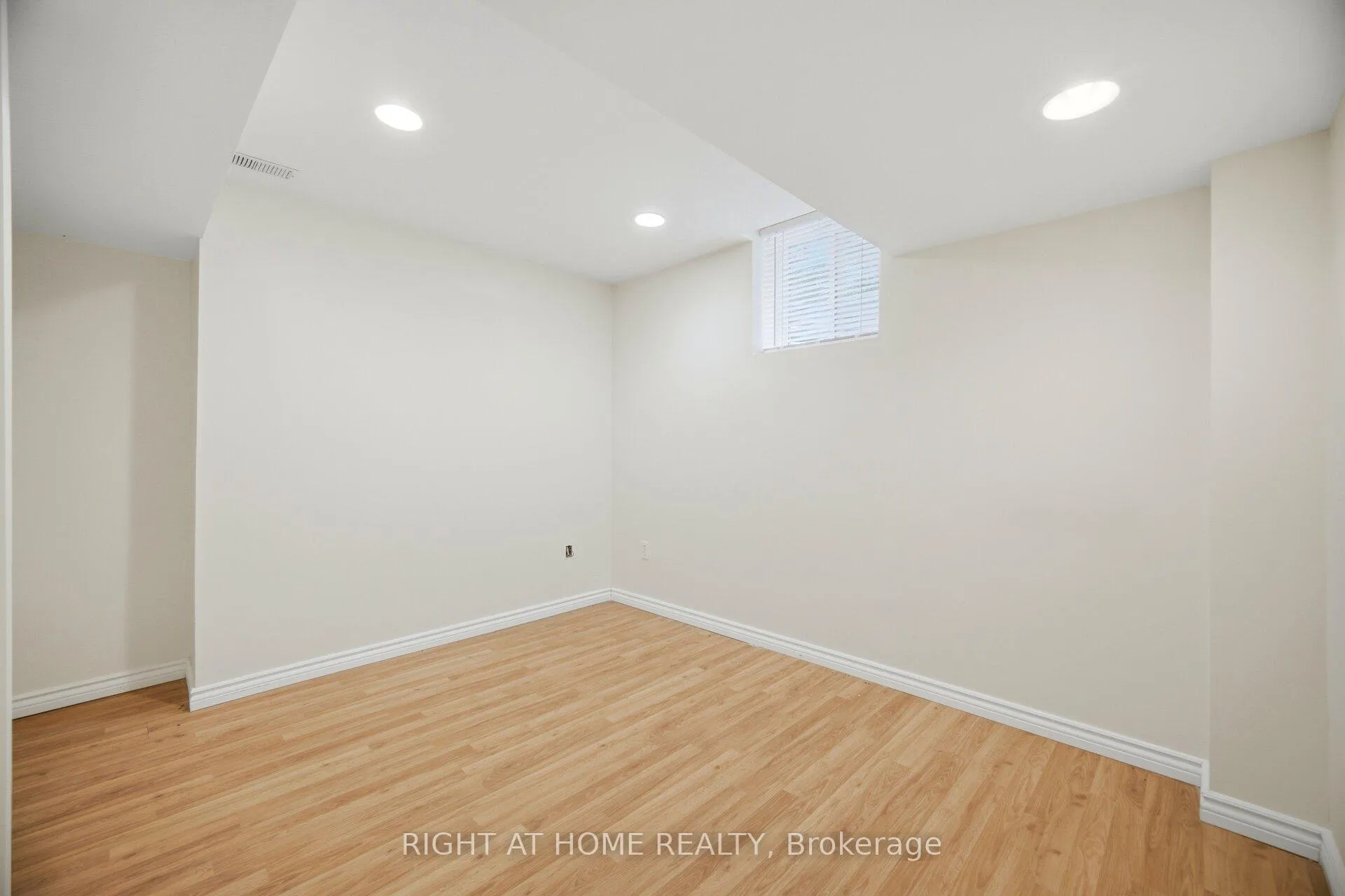 Photo 40 of 1021 Hemstreet Crescent, Milton, Clarke — HOMEH