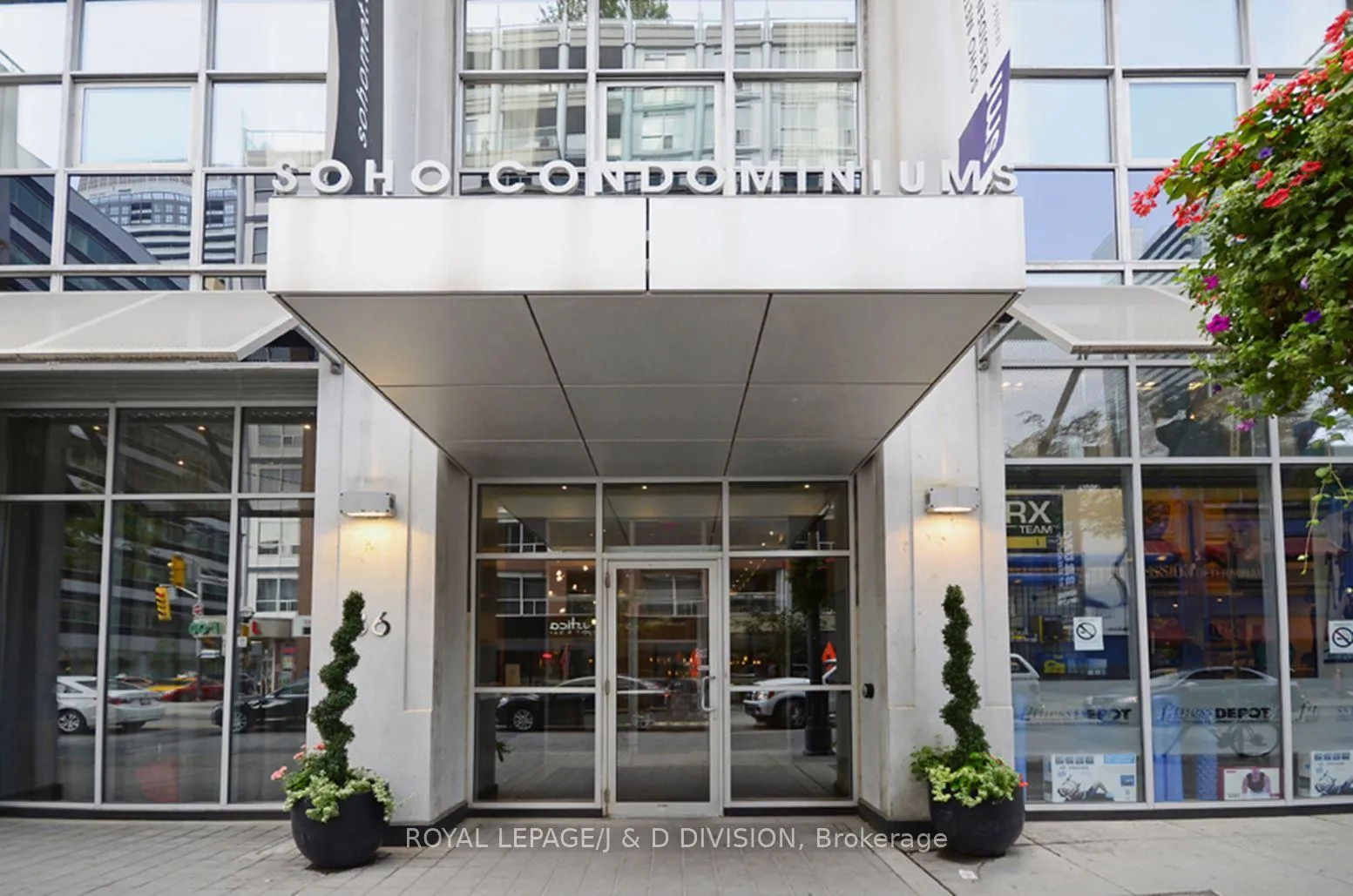 Photo 3 of Unit 503, 36 Blue Jays Way, Toronto, Waterfront Communities — HOMEH