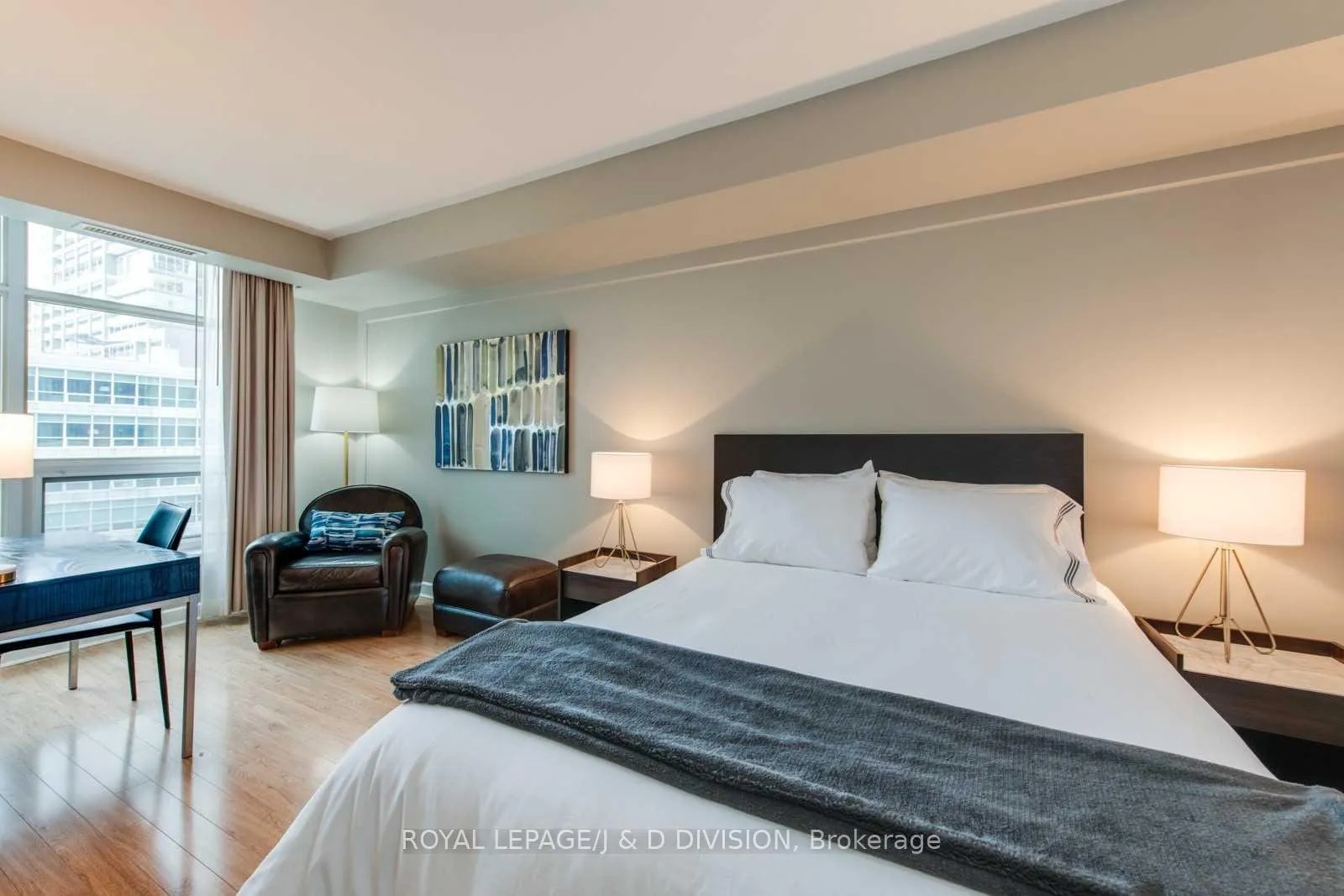 Photo 9 of Unit 503, 36 Blue Jays Way, Toronto, Waterfront Communities — HOMEH