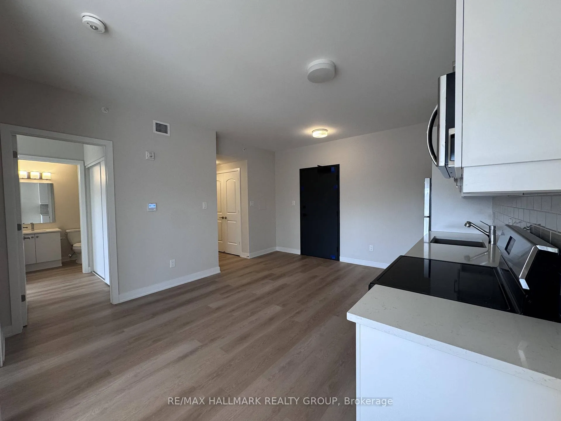 Photo 4 of Unit 302, 2370 Tenth Line Road, Ottawa, Avalon West — HOMEH
