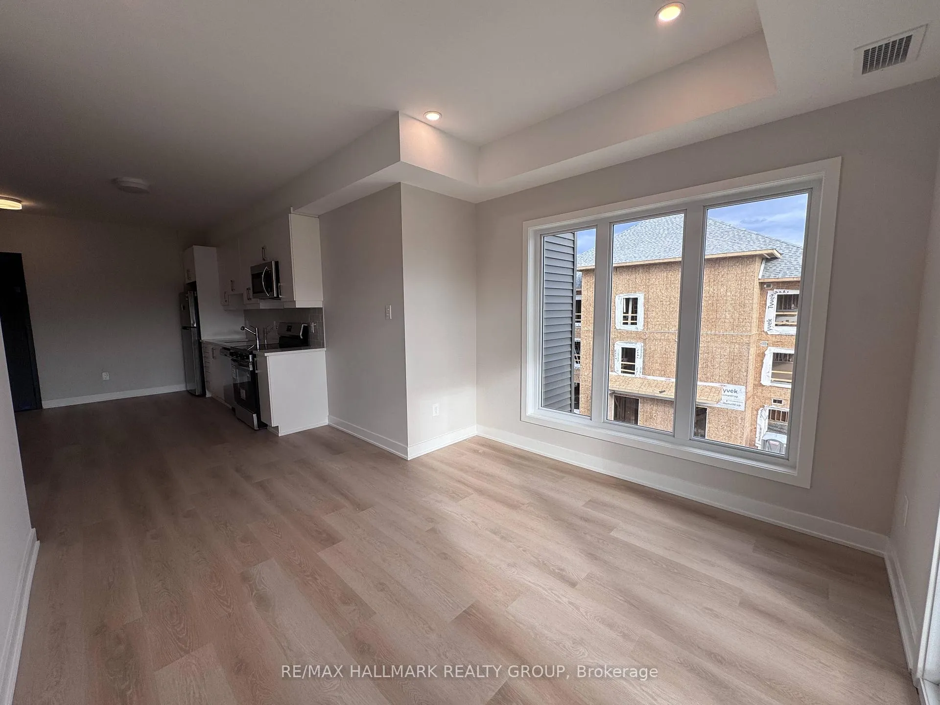 Photo 9 of Unit 302, 2370 Tenth Line Road, Ottawa, Avalon West — HOMEH