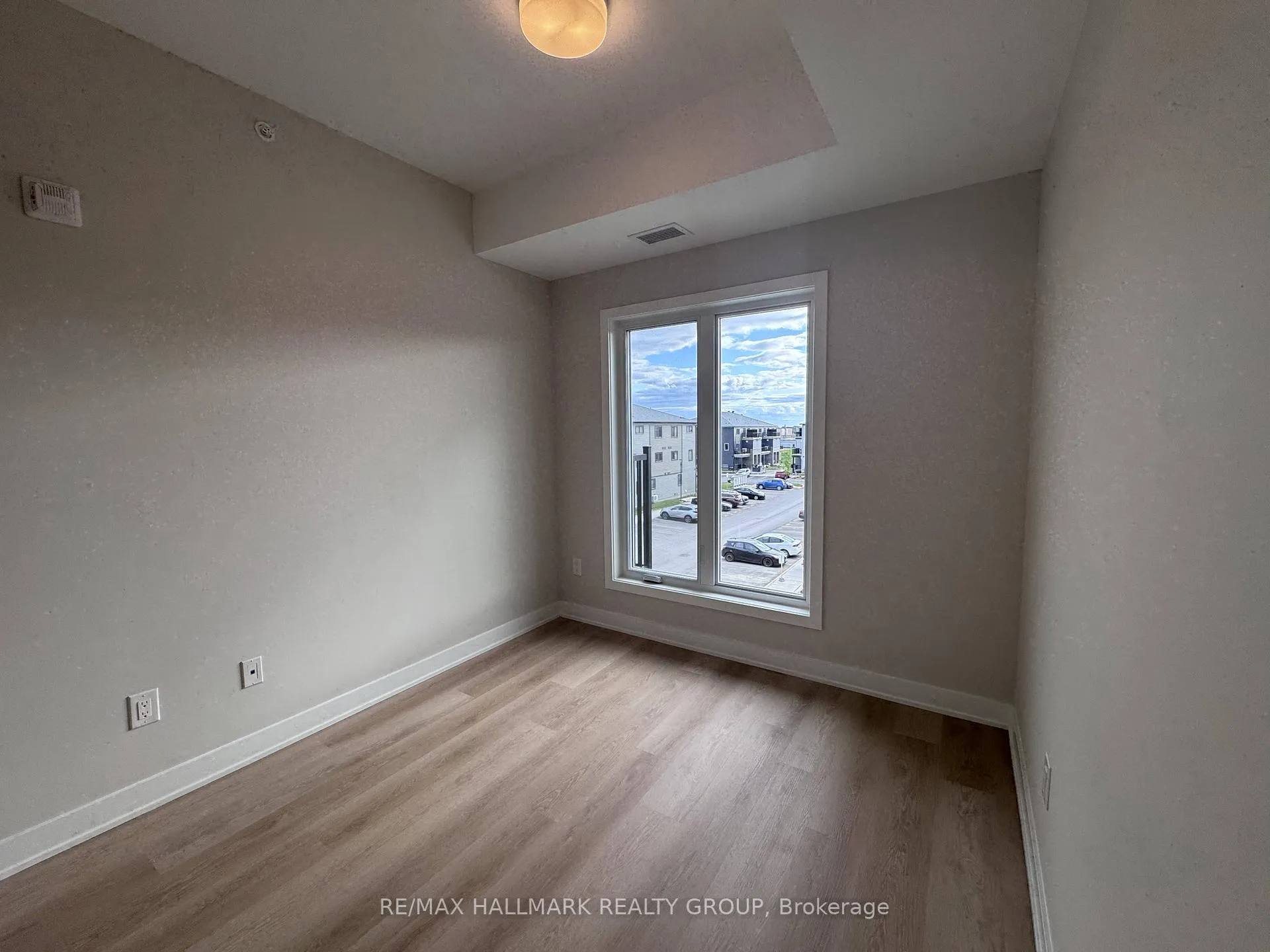 Photo 23 of Unit 302, 2370 Tenth Line Road, Ottawa, Avalon West — HOMEH