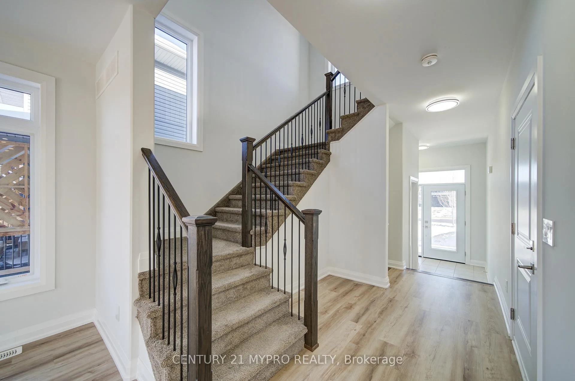Photo 8 of 13 Lillys Court, Cramahe, Colborne — HOMEH