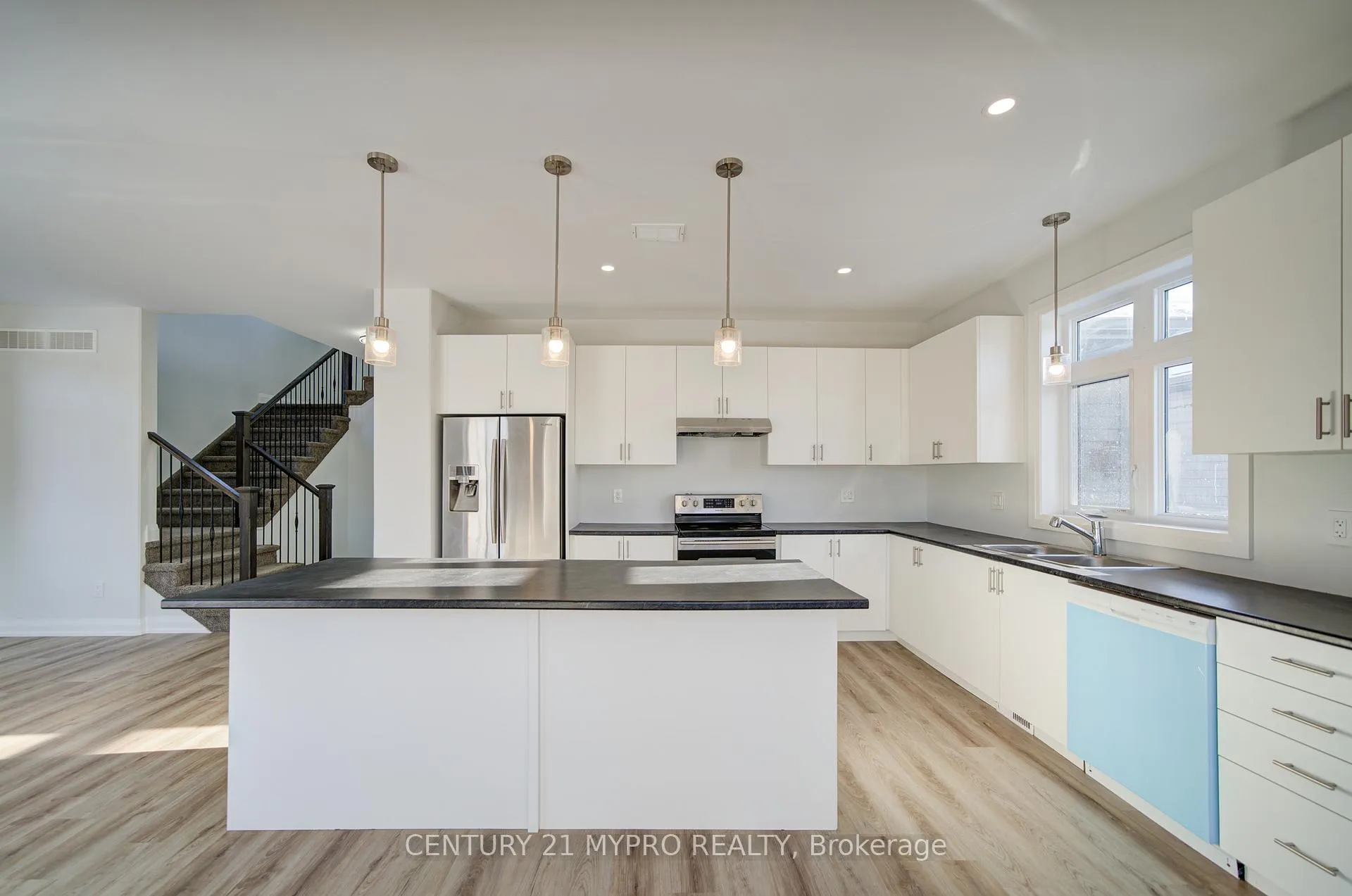 Photo 16 of 13 Lillys Court, Cramahe, Colborne — HOMEH