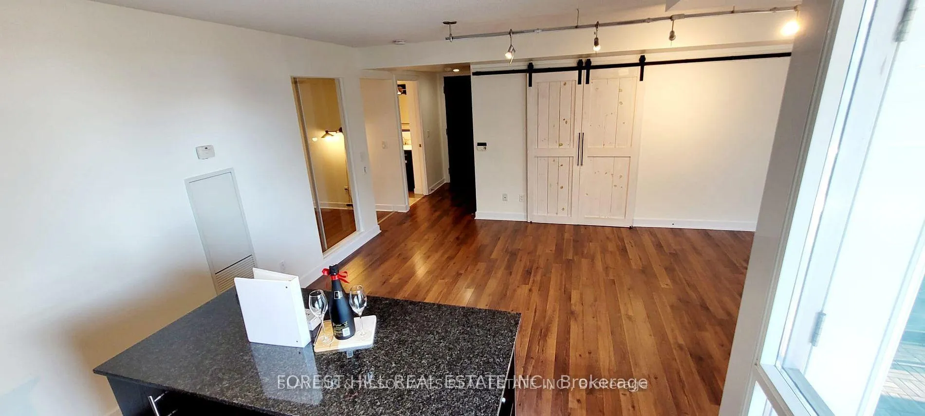 Photo 4 of Unit 2202, 80 Western Battery Road, Toronto, Niagara — HOMEH