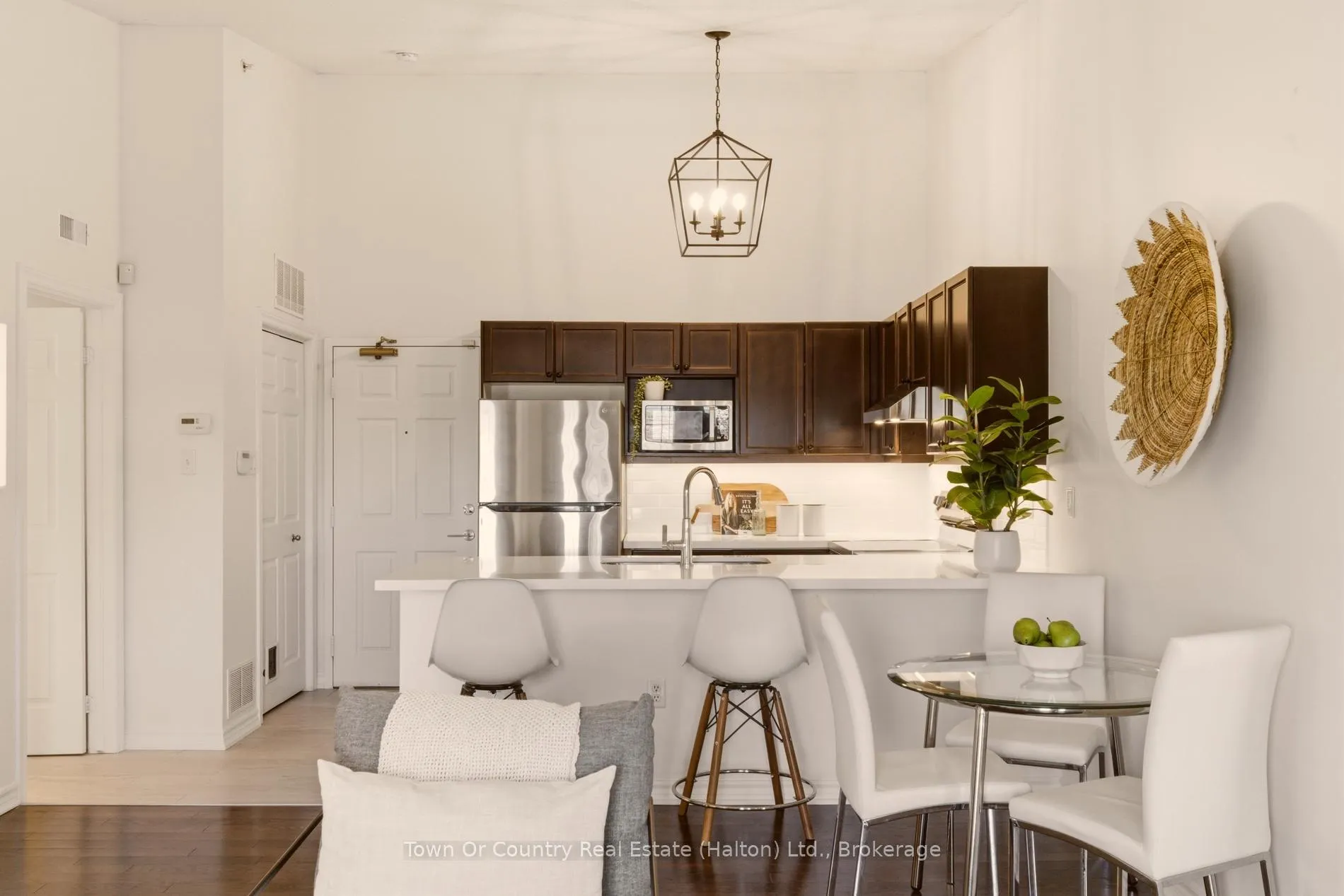 Photo 8 of Unit 403, 1487 Maple Avenue, Milton, Dempsey — HOMEH