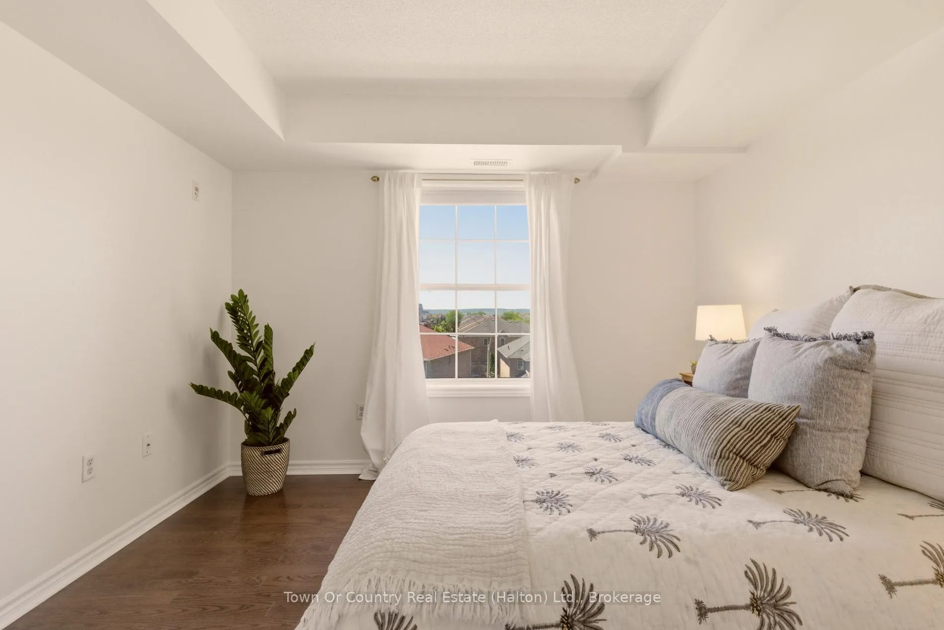 Photo 13 of Unit 403, 1487 Maple Avenue, Milton, Dempsey — HOMEH