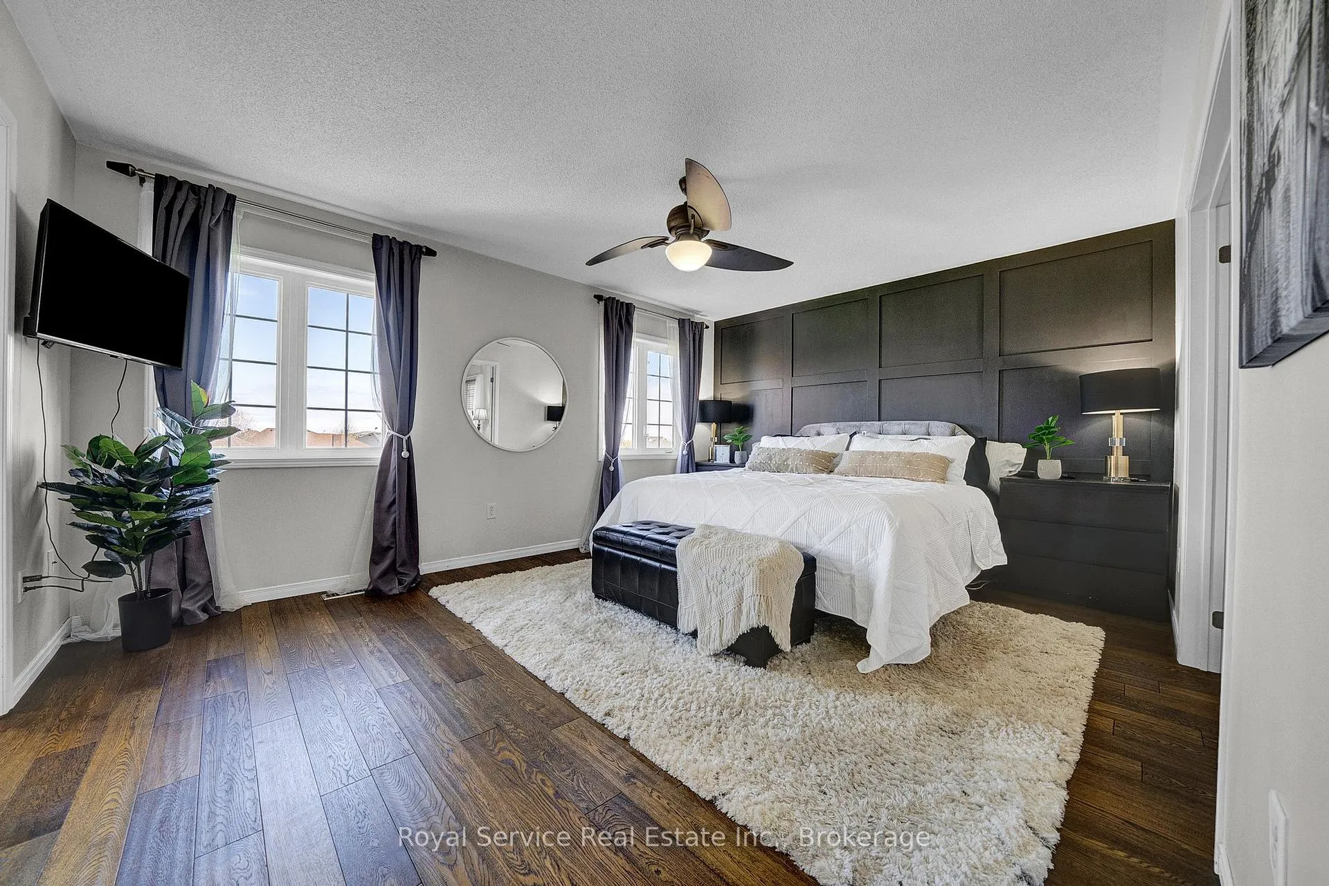 Photo 4 of 35 Alldread Crescent, Clarington, Newcastle — HOMEH