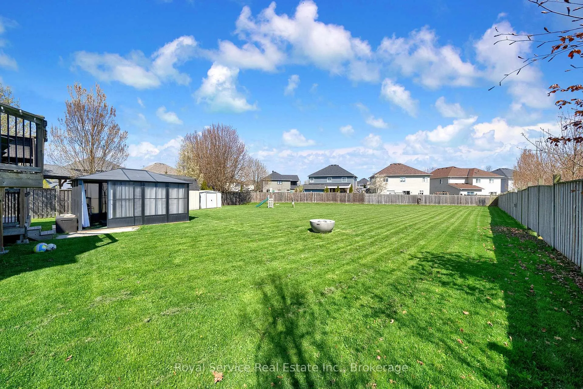 Photo 41 of 35 Alldread Crescent, Clarington, Newcastle — HOMEH