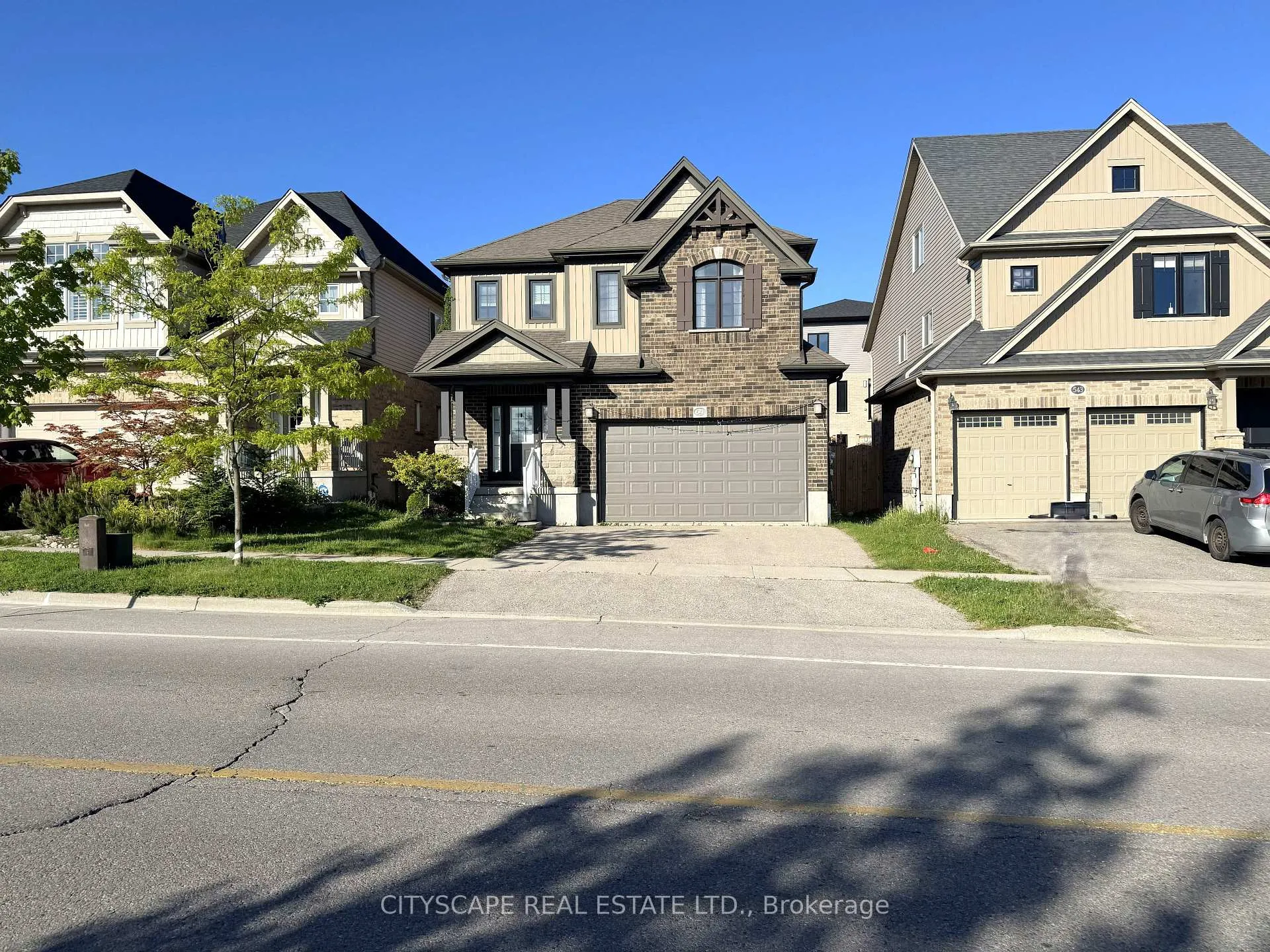 Photo 2 of 541 Sundew Drive, Kitchener — HOMEH