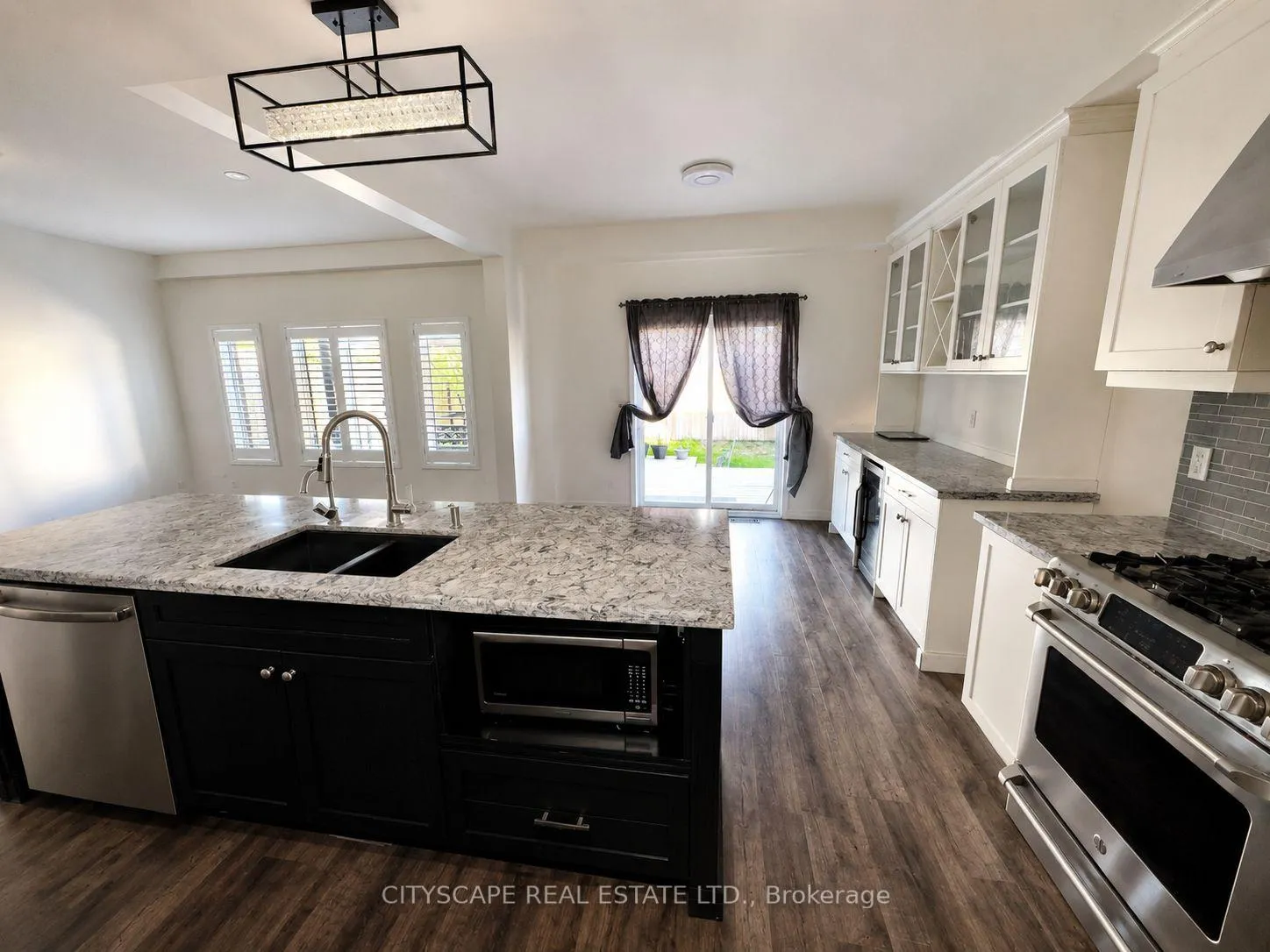 Photo 13 of 541 Sundew Drive, Kitchener — HOMEH