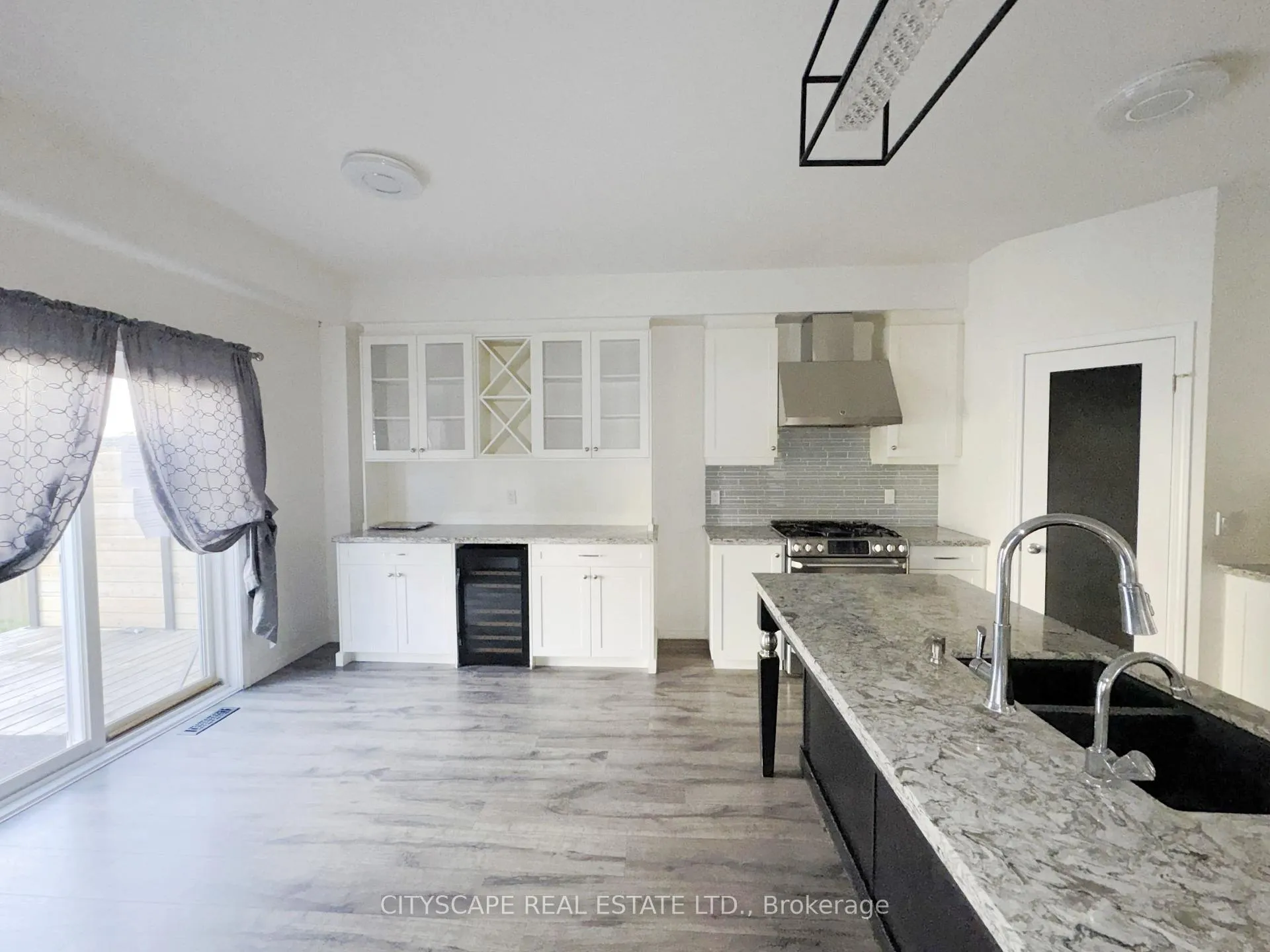 Photo 14 of 541 Sundew Drive, Kitchener — HOMEH