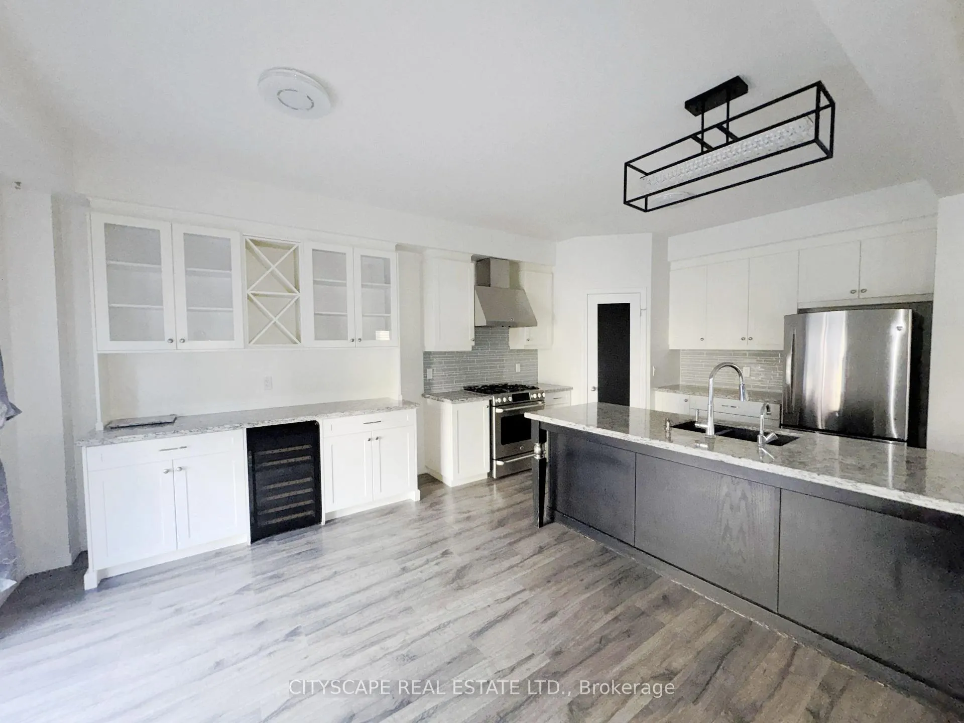 Photo 16 of 541 Sundew Drive, Kitchener — HOMEH