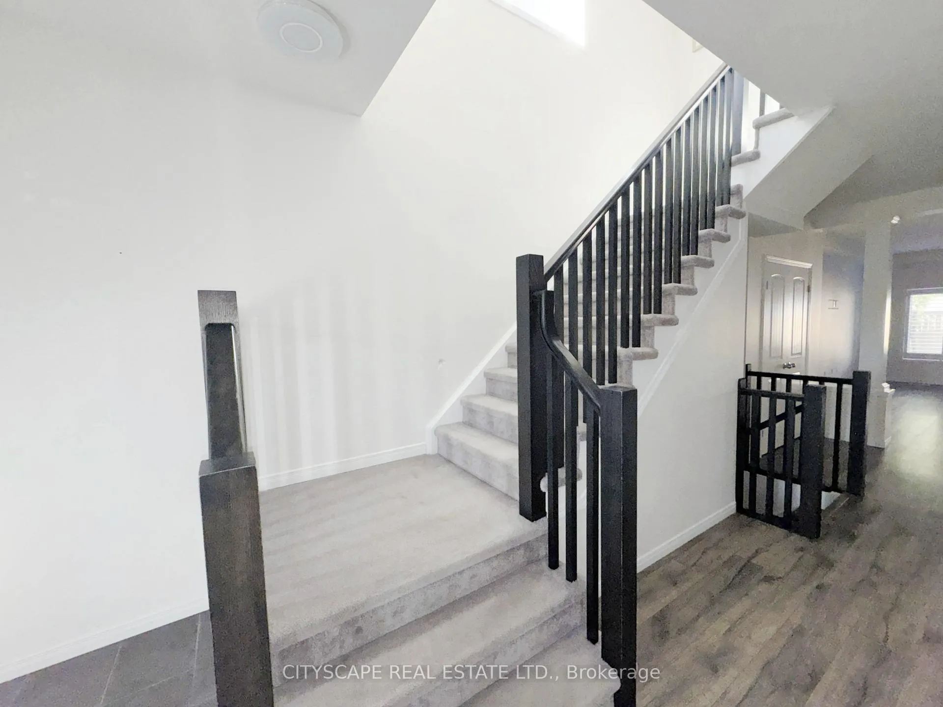 Photo 19 of 541 Sundew Drive, Kitchener — HOMEH