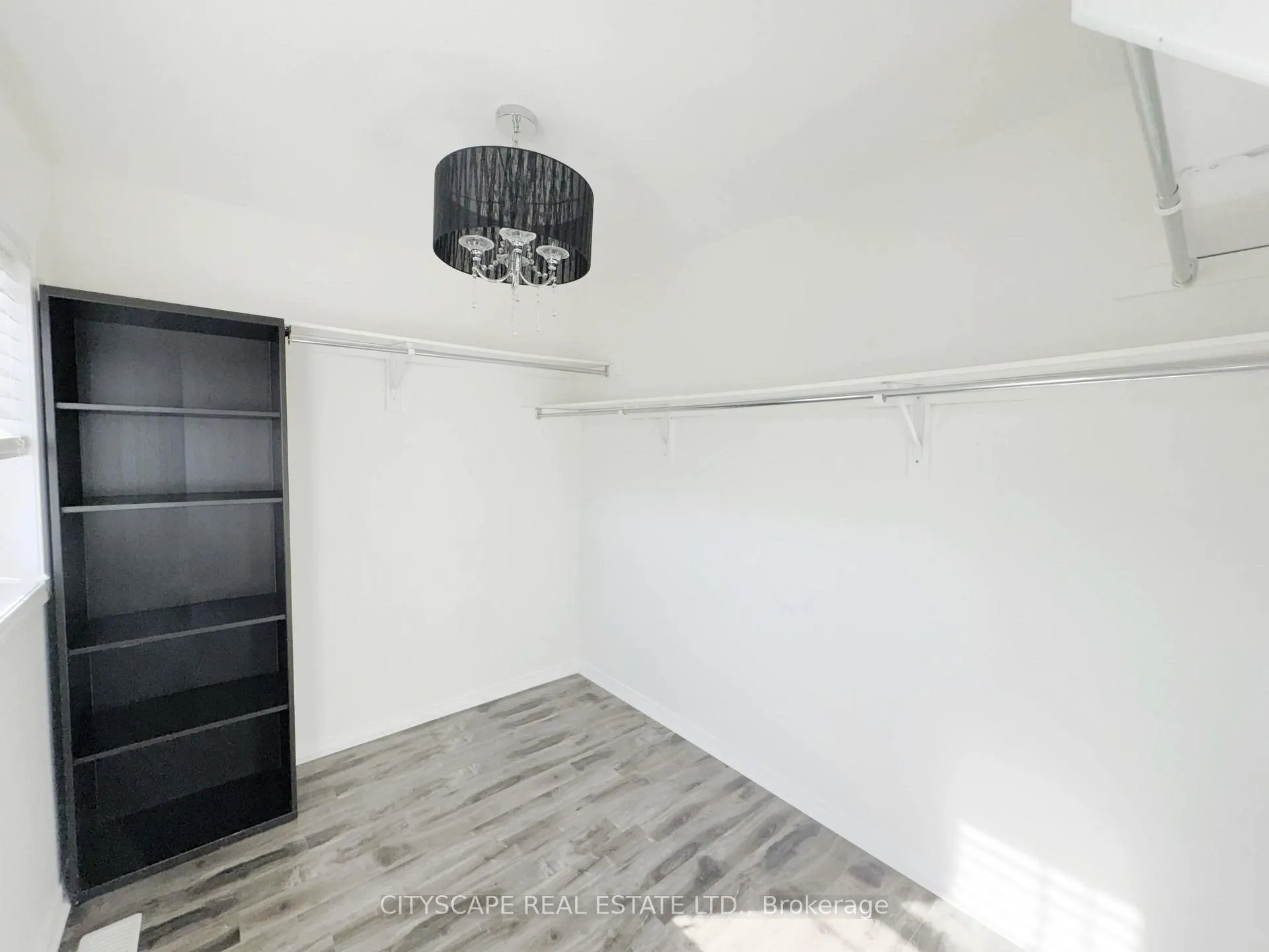 Photo 22 of 541 Sundew Drive, Kitchener — HOMEH