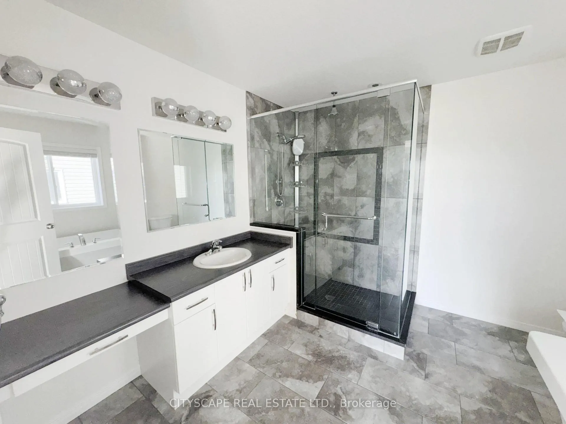 Photo 26 of 541 Sundew Drive, Kitchener — HOMEH