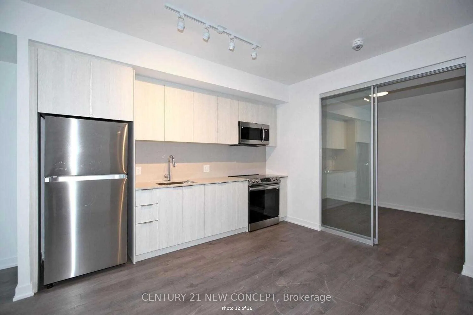 Photo 3 of Unit 3709, 357 King Street, Toronto, Waterfront Communities — HOMEH