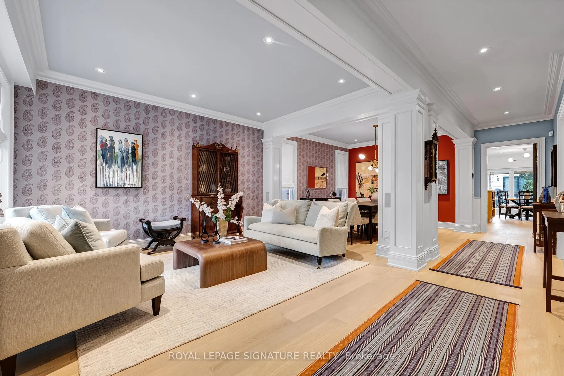 Photo 4 of 46 Esgore Drive, Toronto, Bedford Park-Nortown — HOMEH