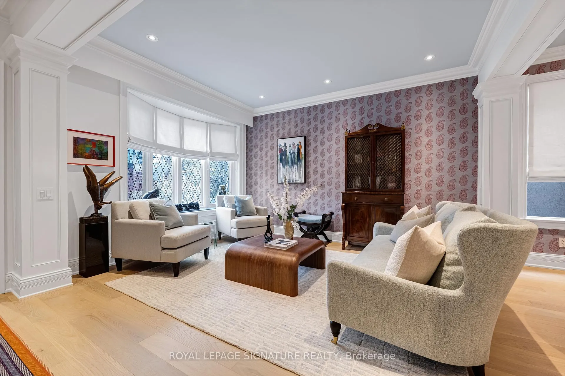 Photo 5 of 46 Esgore Drive, Toronto, Bedford Park-Nortown — HOMEH