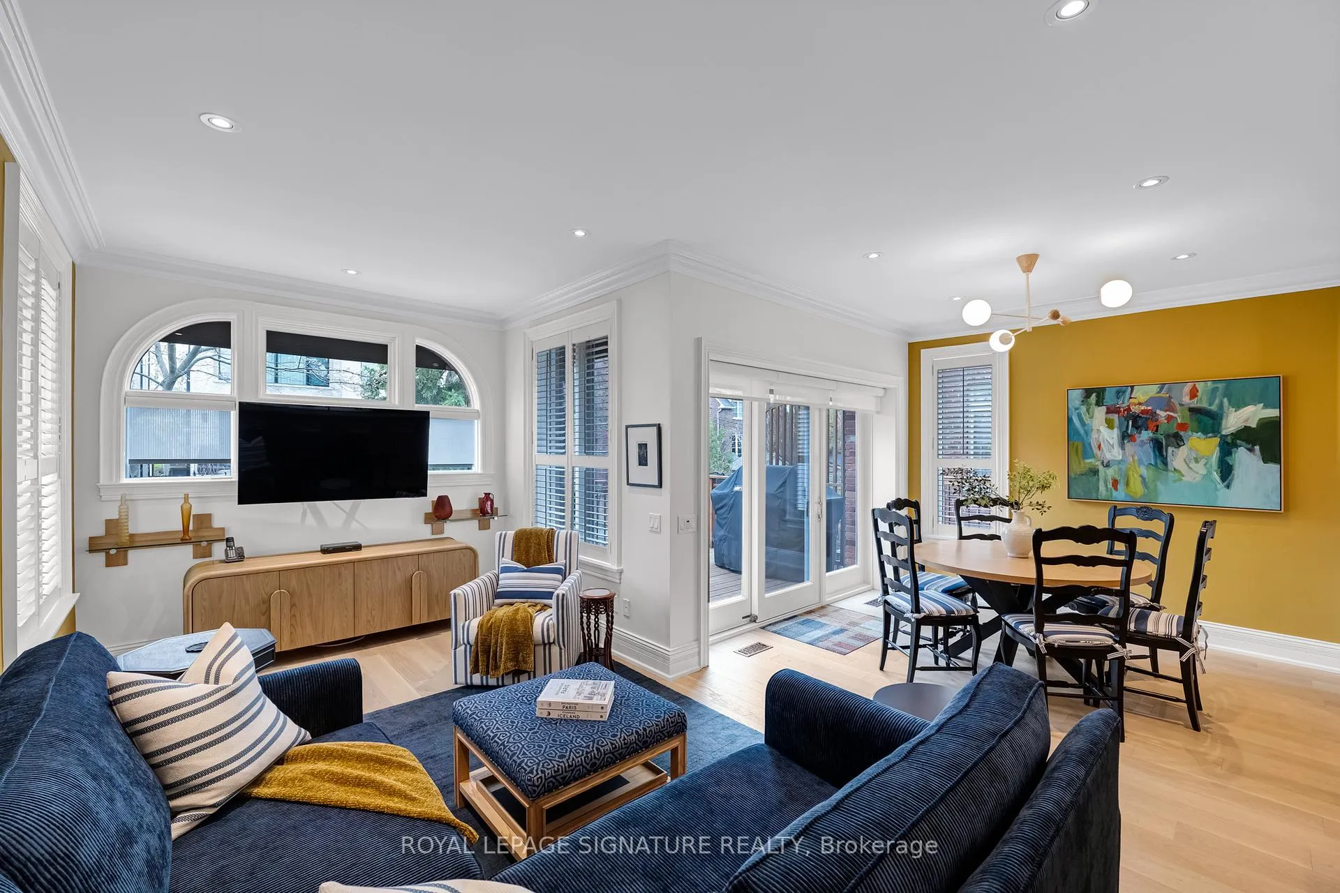 Photo 12 of 46 Esgore Drive, Toronto, Bedford Park-Nortown — HOMEH