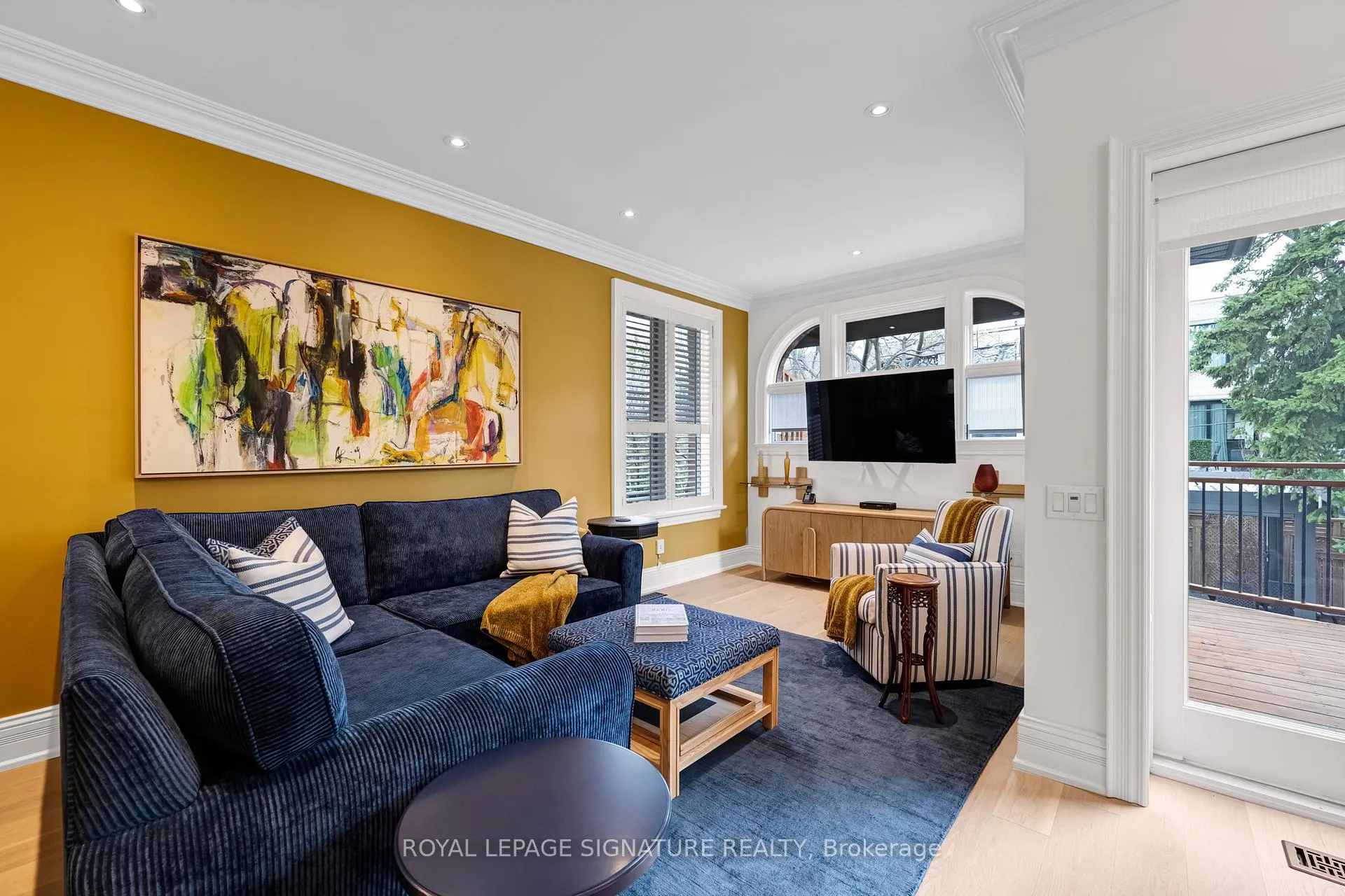 Photo 13 of 46 Esgore Drive, Toronto, Bedford Park-Nortown — HOMEH