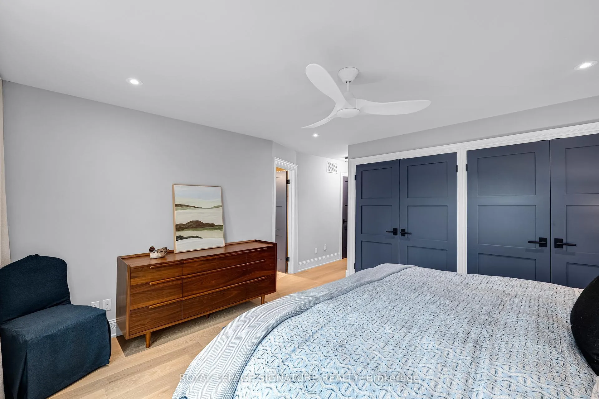 Photo 16 of 46 Esgore Drive, Toronto, Bedford Park-Nortown — HOMEH