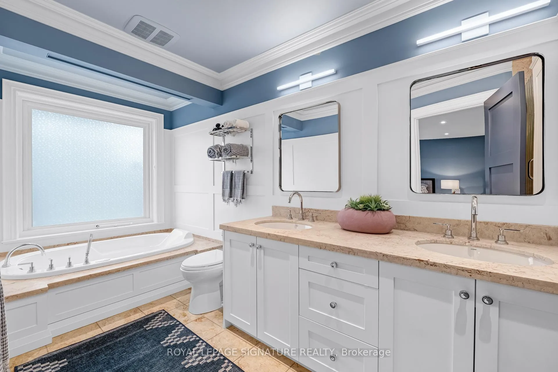 Photo 18 of 46 Esgore Drive, Toronto, Bedford Park-Nortown — HOMEH