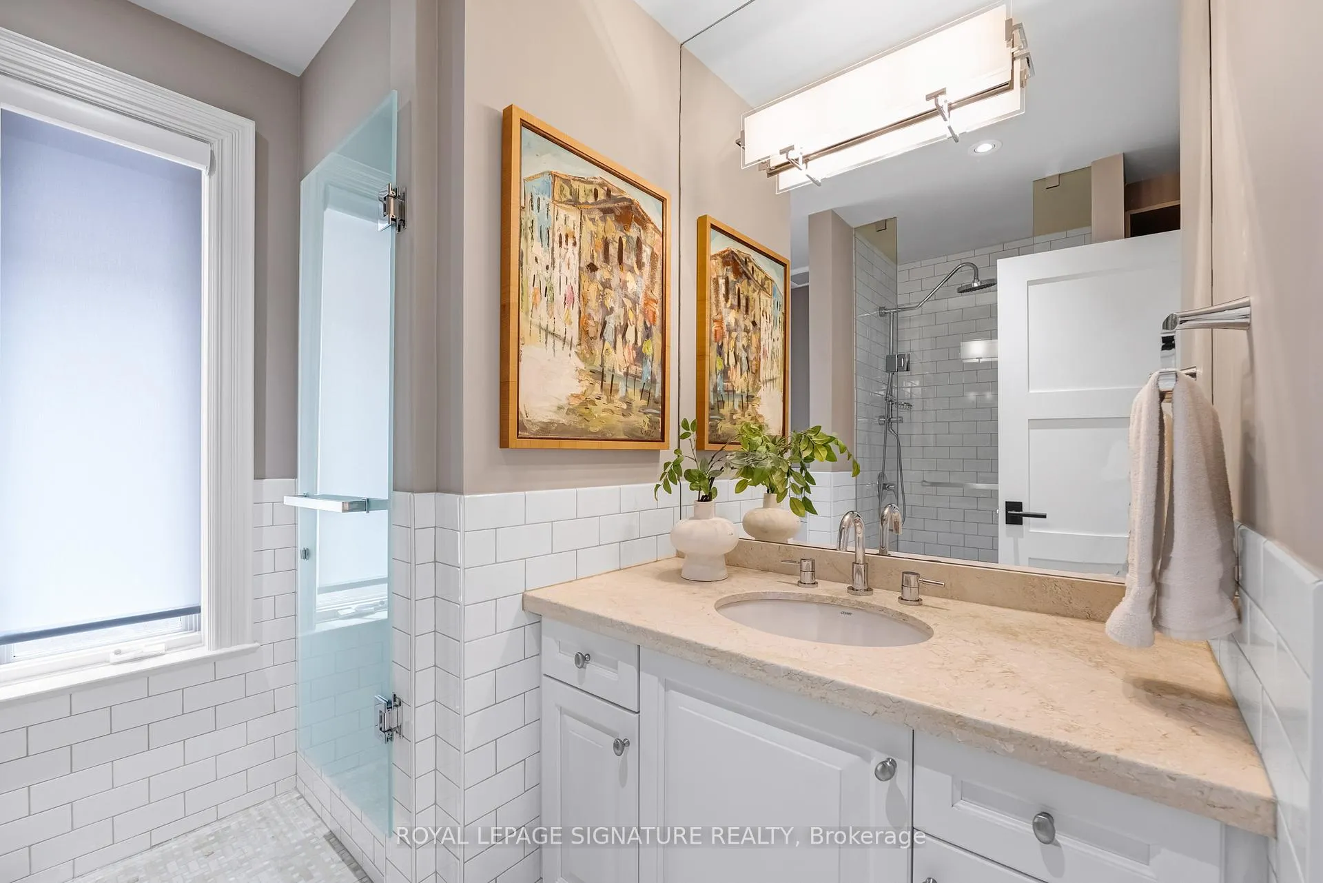 Photo 21 of 46 Esgore Drive, Toronto, Bedford Park-Nortown — HOMEH