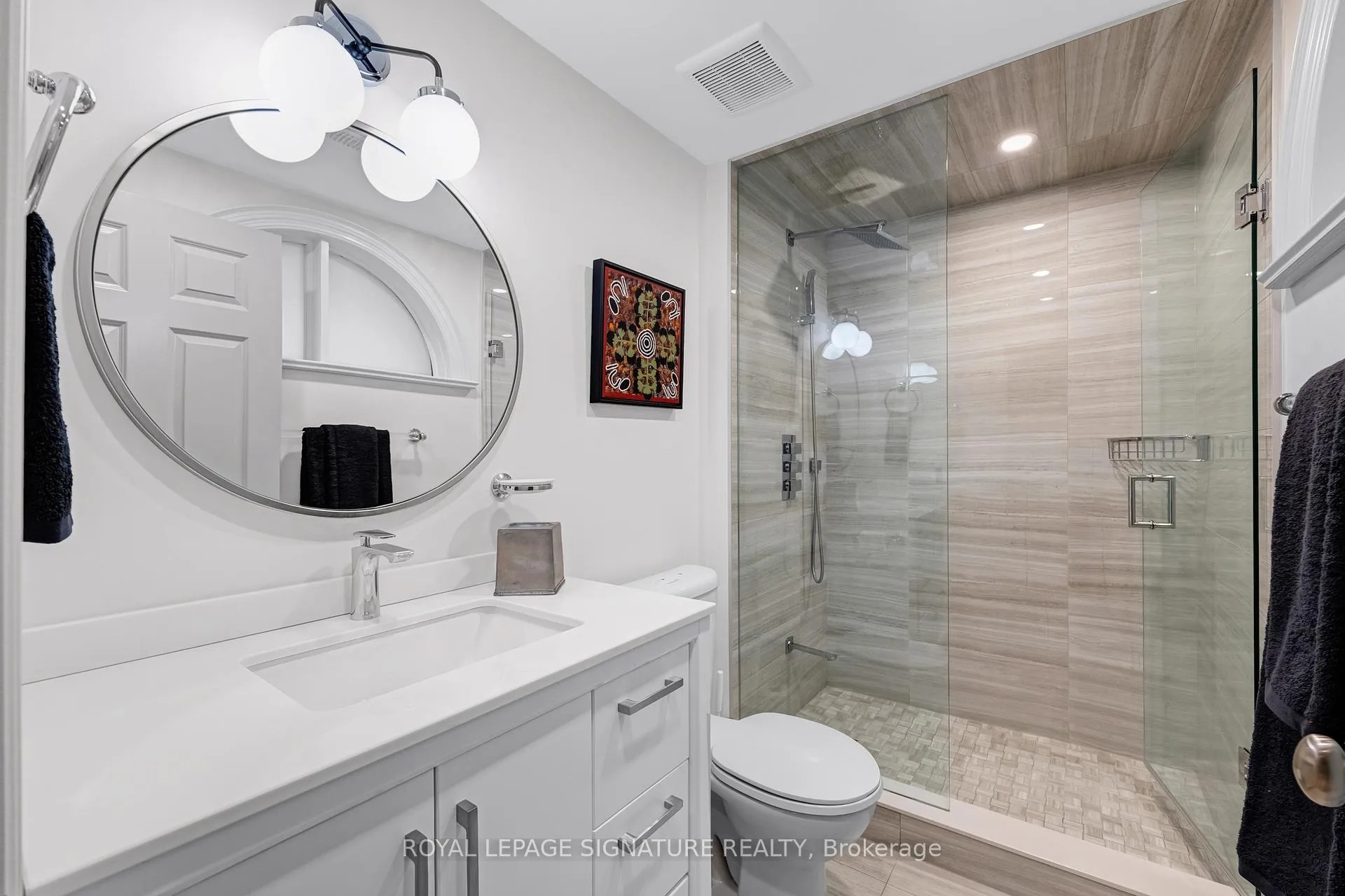Photo 26 of 46 Esgore Drive, Toronto, Bedford Park-Nortown — HOMEH