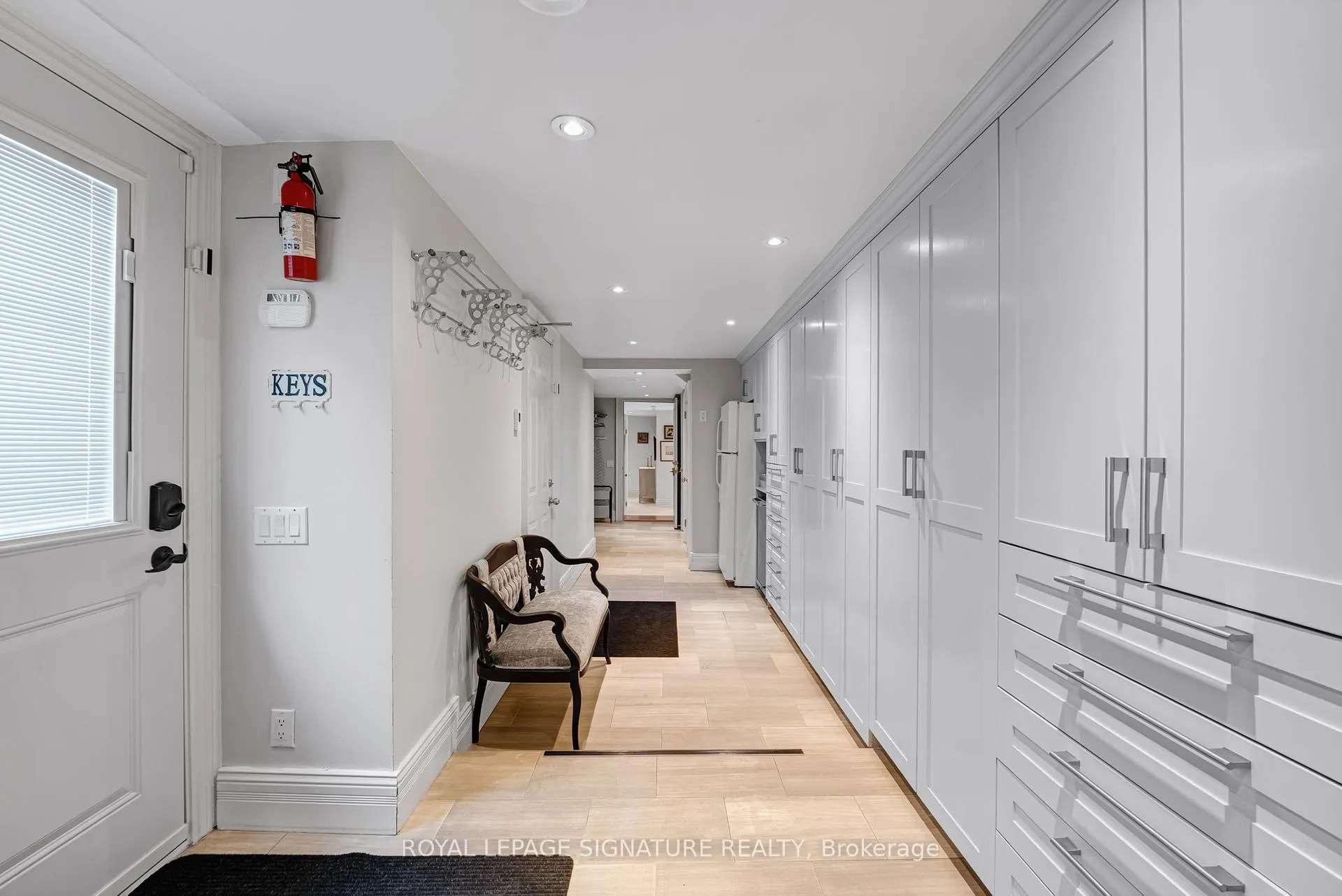Photo 30 of 46 Esgore Drive, Toronto, Bedford Park-Nortown — HOMEH