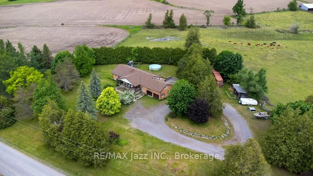 Photo 2 of 270 Clifford Road, Douro-Dummer — HOMEH