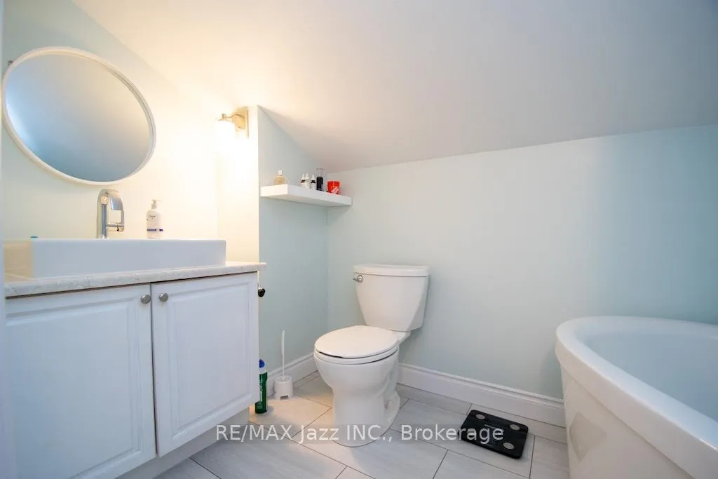 Photo 8 of 270 Clifford Road, Douro-Dummer — HOMEH
